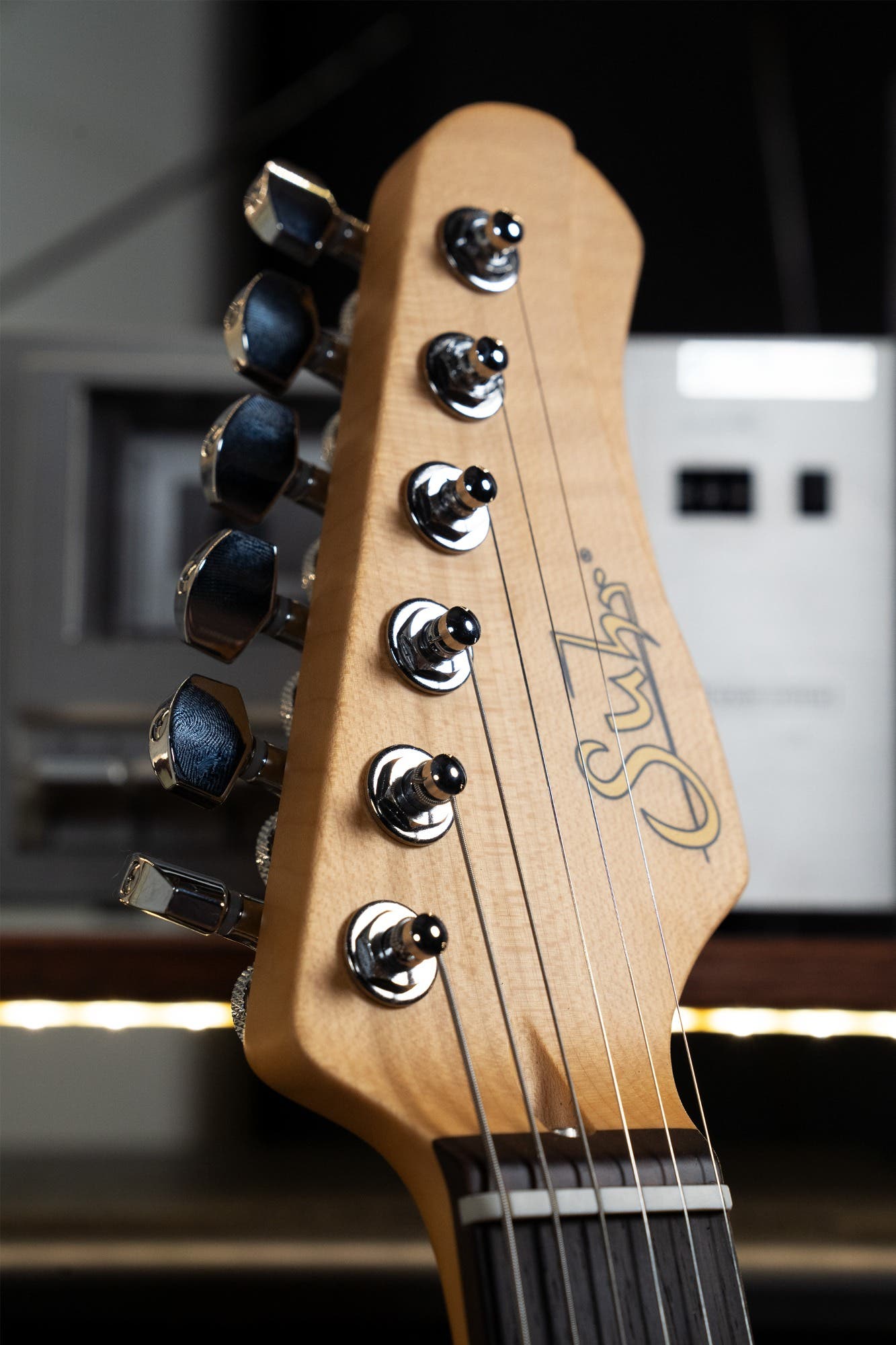 Suhr Classic JM Pro Electric Guitar - Gold RW (S-90 Pickups / 510 Tremolo)