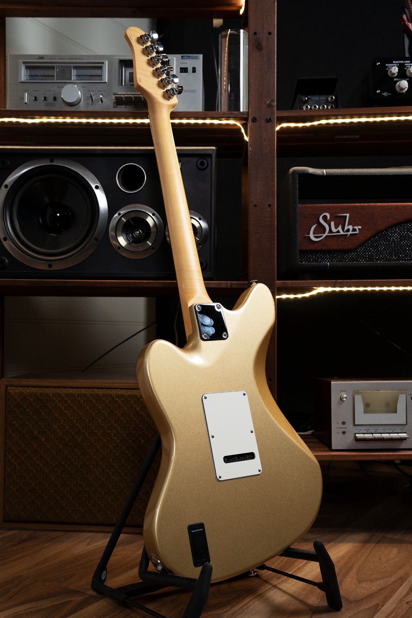 Suhr Classic JM Pro Electric Guitar - Gold RW (S-90 Pickups / 510 Tremolo)