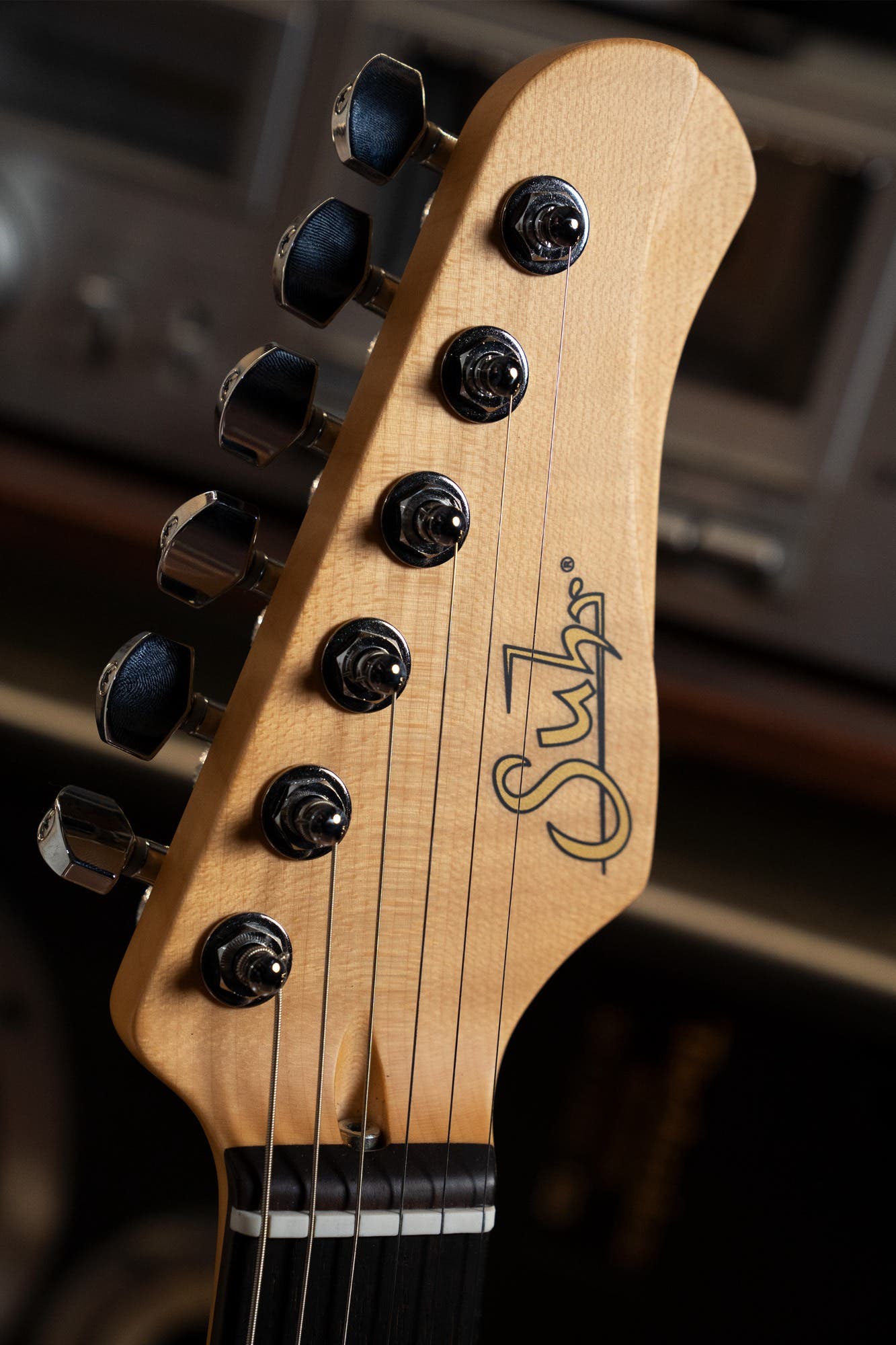 Suhr Classic JM Pro Electric Guitar - Gold RW (S-90 Pickups / 510 Tremolo)