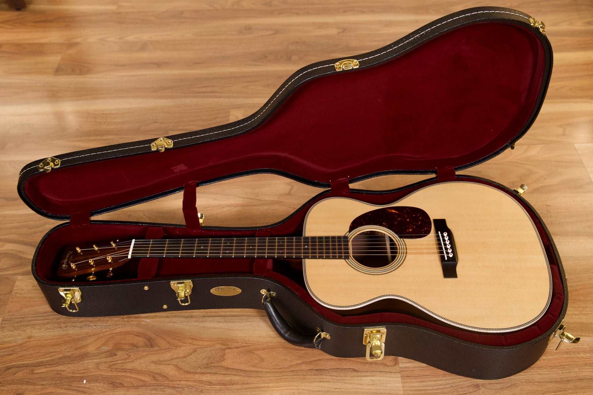 Martin Modern Deluxe 000-28MD Acoustic Guitar w/Case