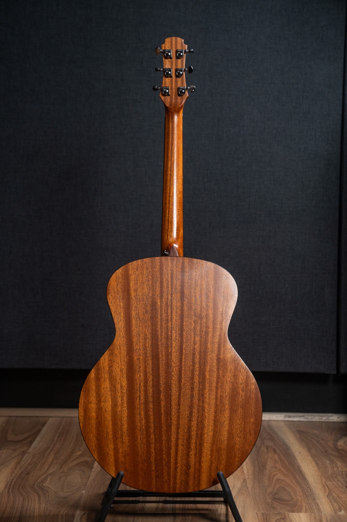 Maestro Project X X1-RA Raffles Acoustic Guitar w/Gigbag