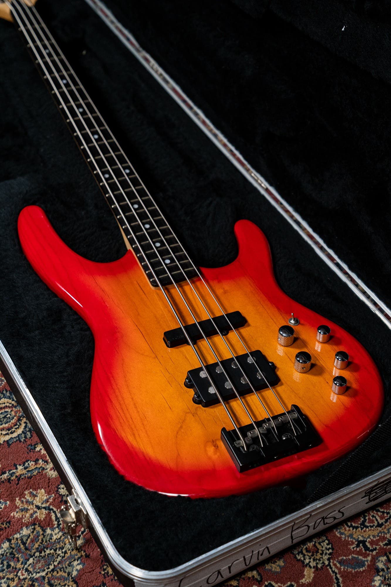 Carvin LB20 Custom Active Bass w/Case - Cherry Sunburst - Pre-Owned