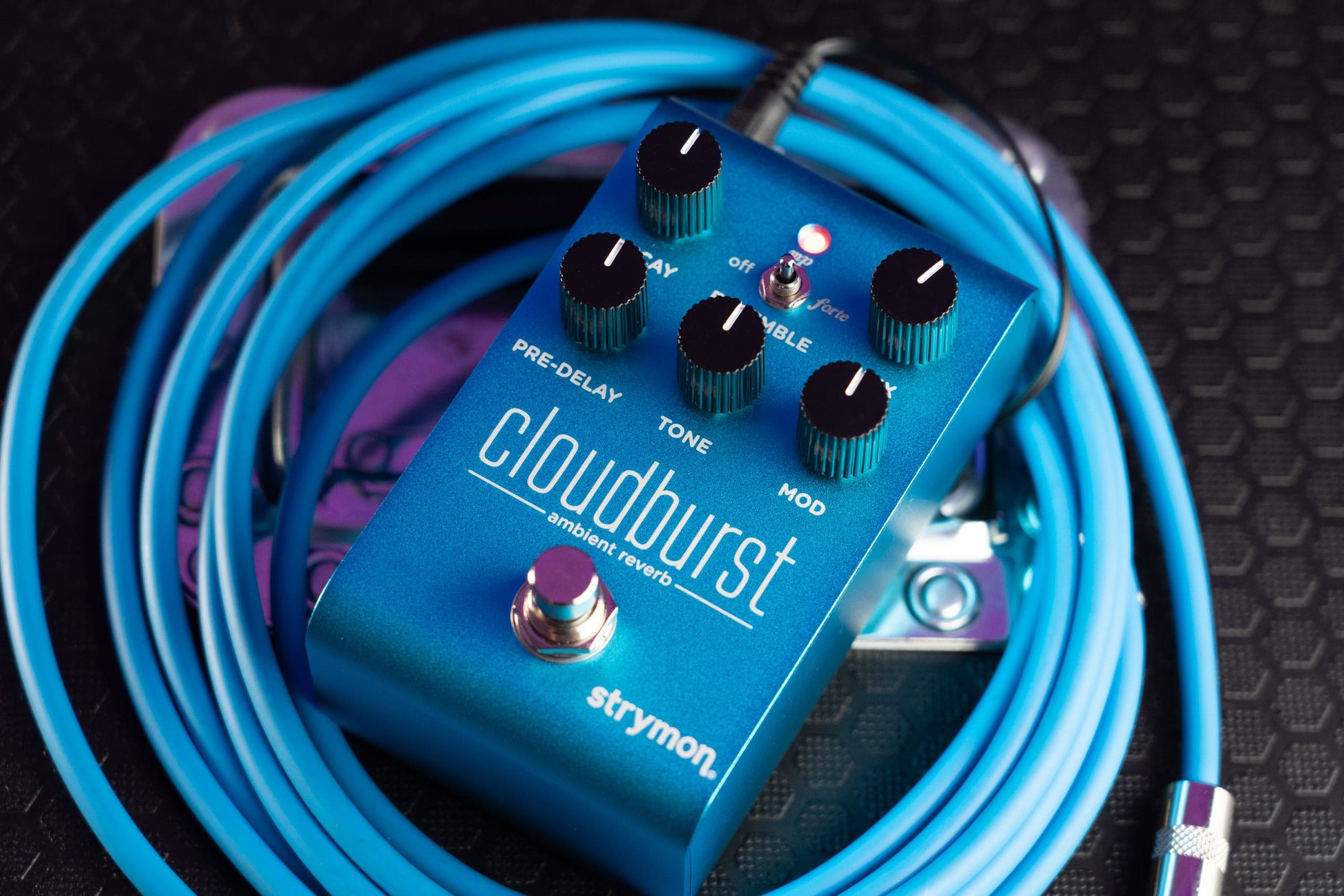 ambient reverb pedal Strymon CLOUDBURST Ambient Reverb Pedal