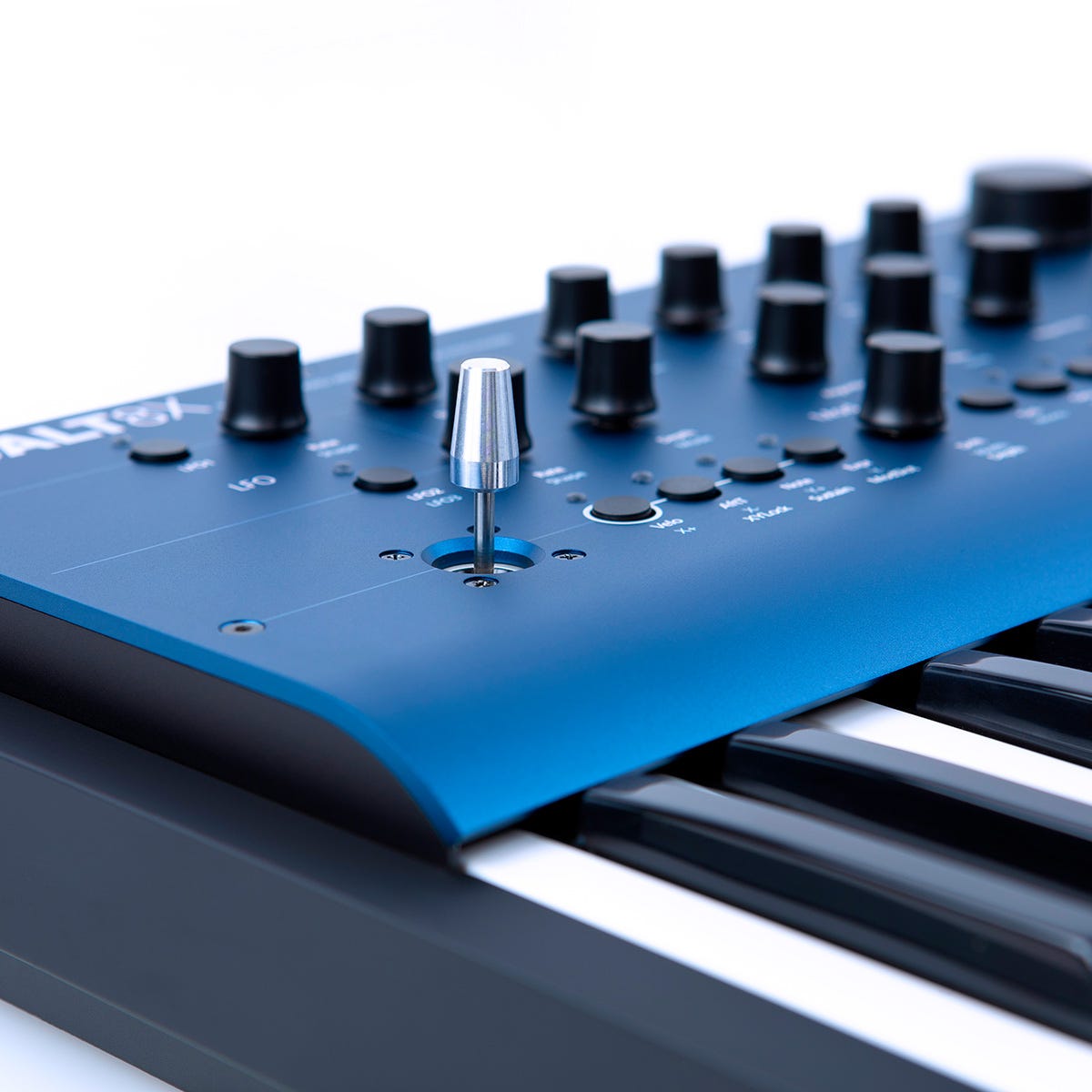Modal Cobalt 8X 61-Key Virtual-Analogue Synthesiser