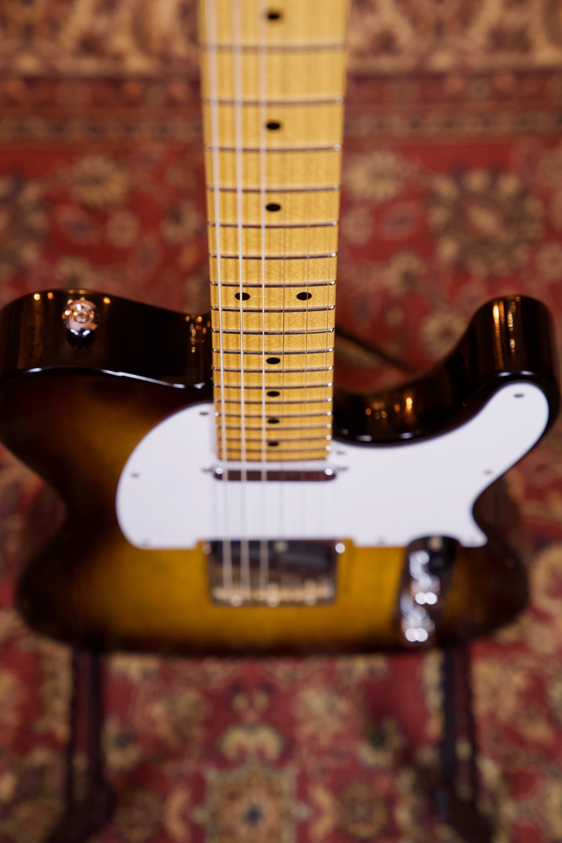 Suhr Classic T Antique Electric Guitar - 2-Tone Sunburst MN