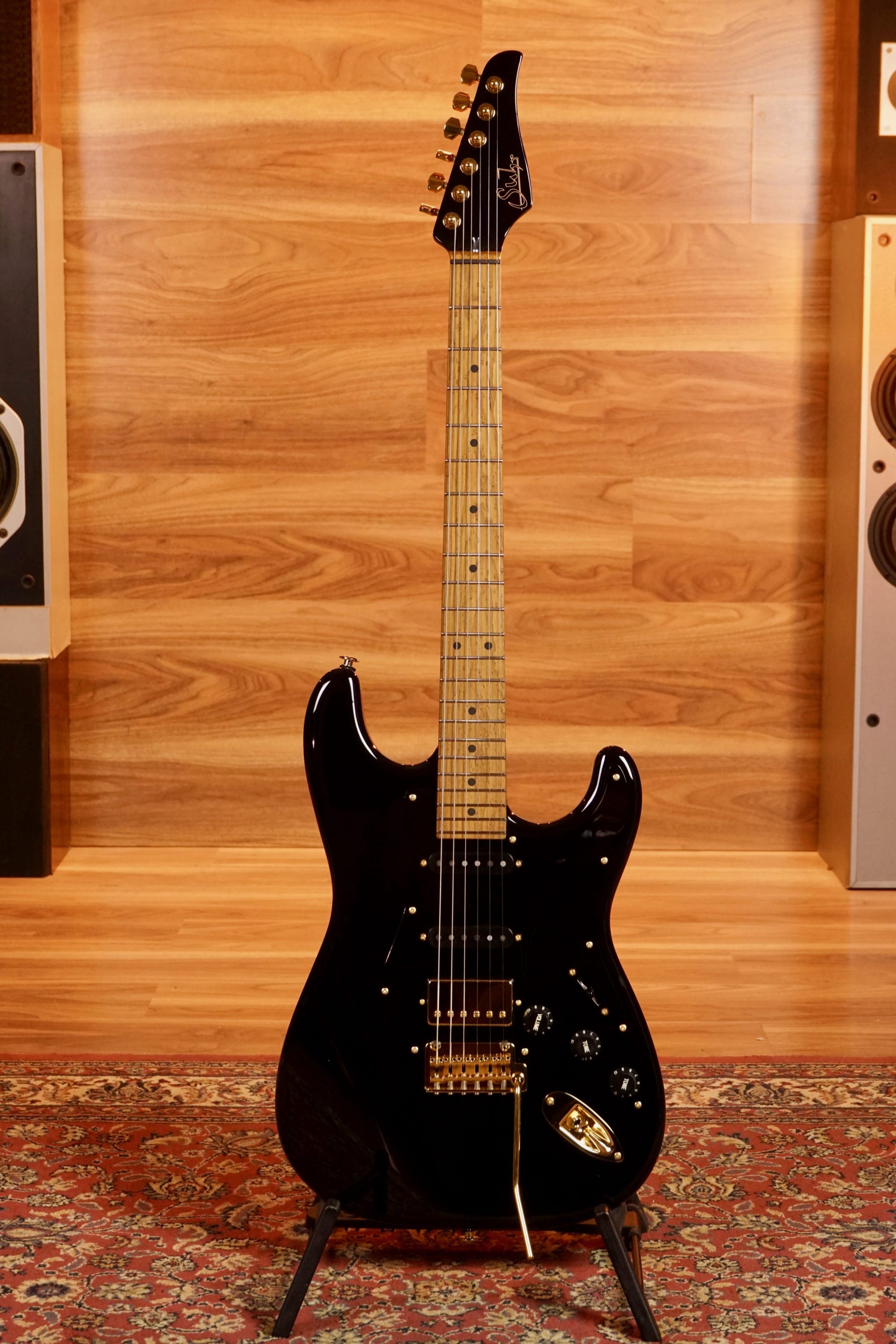 Suhr Mateus Asato Classic S Antique Signature Guitar - Classic Black