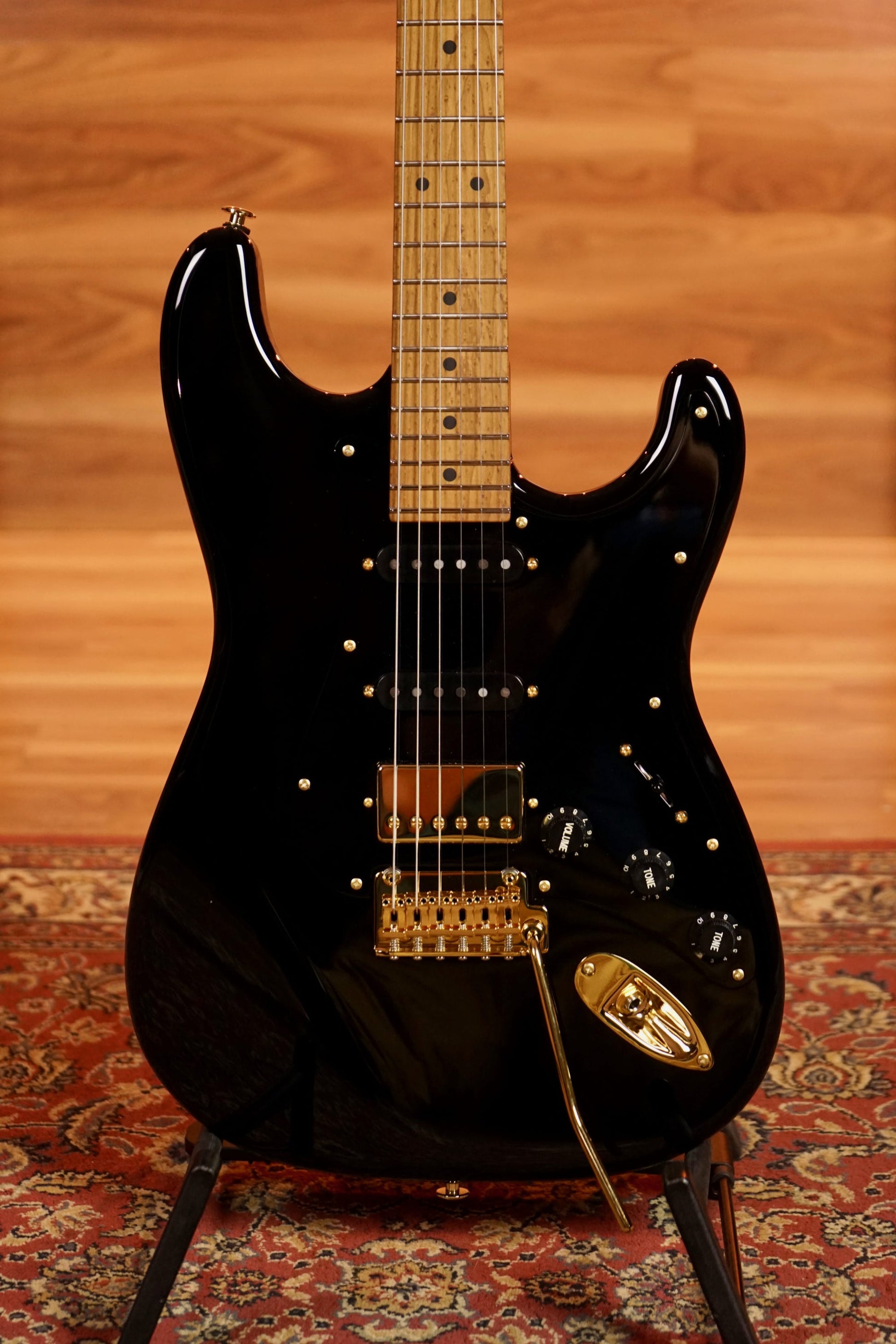 Suhr Mateus Asato Classic S Antique Signature Guitar - Classic Black