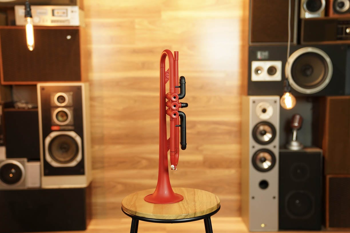 Zo Plastic Trumpet - Racing Red
