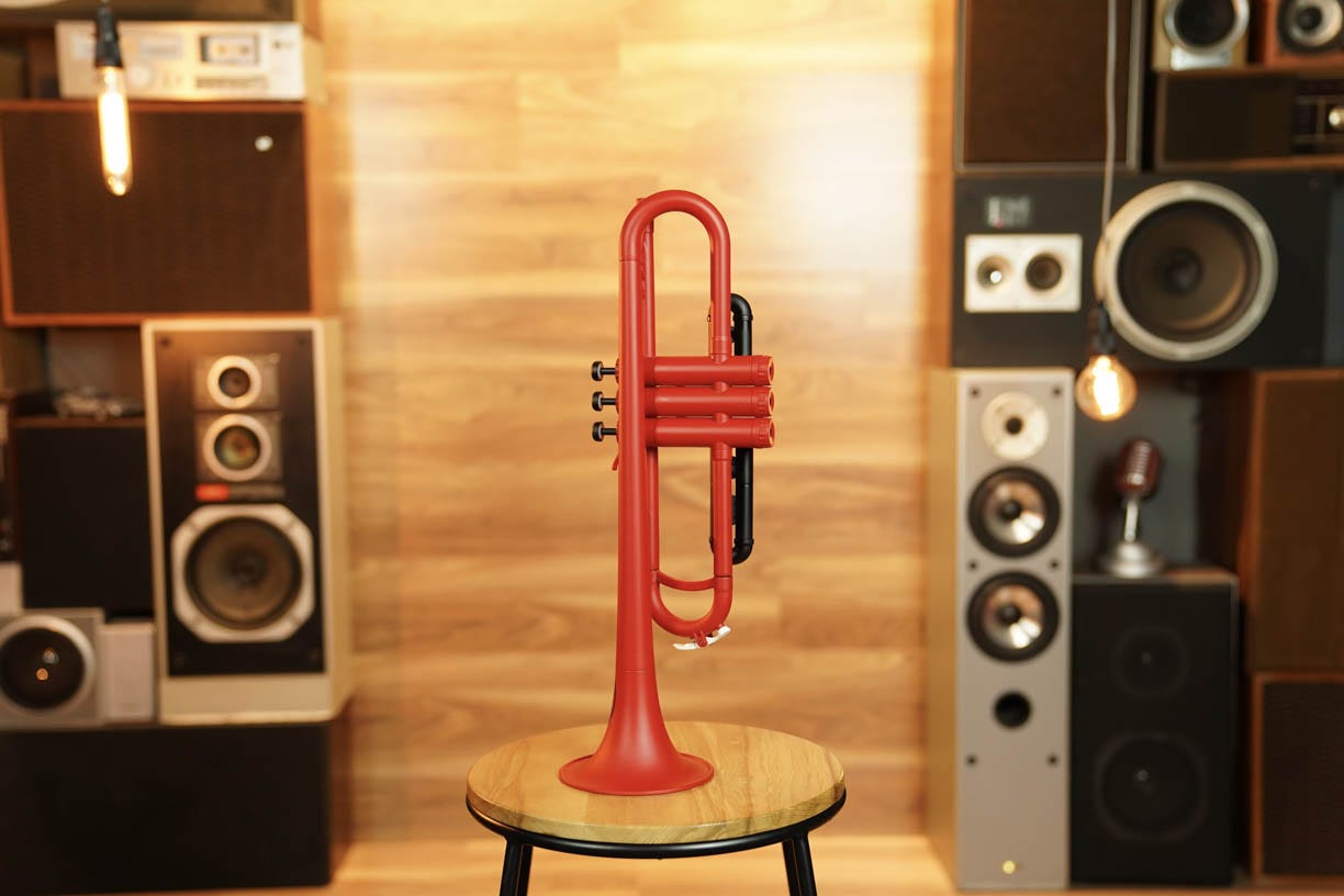 Zo Plastic Trumpet - Racing Red