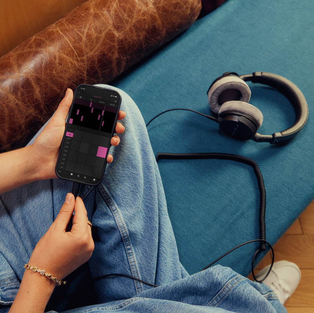 Beyerdynamic DT 270 PRO Compact Headphones