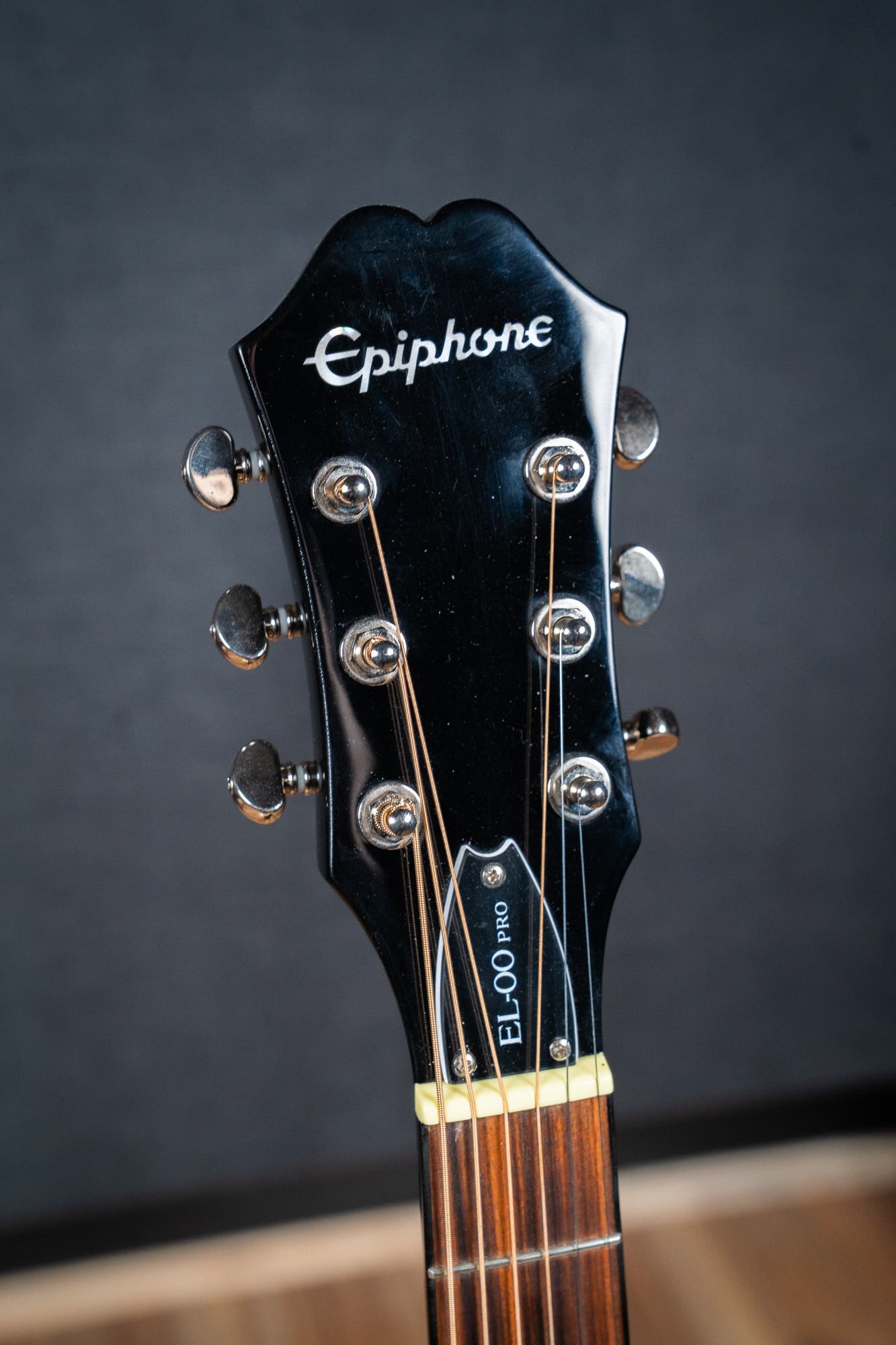 Epiphone EL-00 Parlour Guitar w/Pickup - Pre-Owned