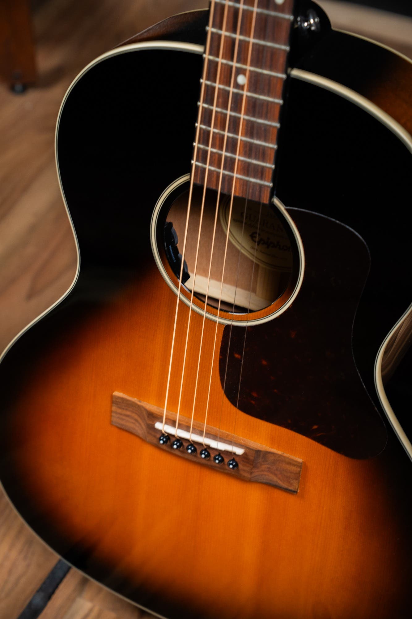 Epiphone EL-00 Parlour Guitar w/Pickup - Pre-Owned