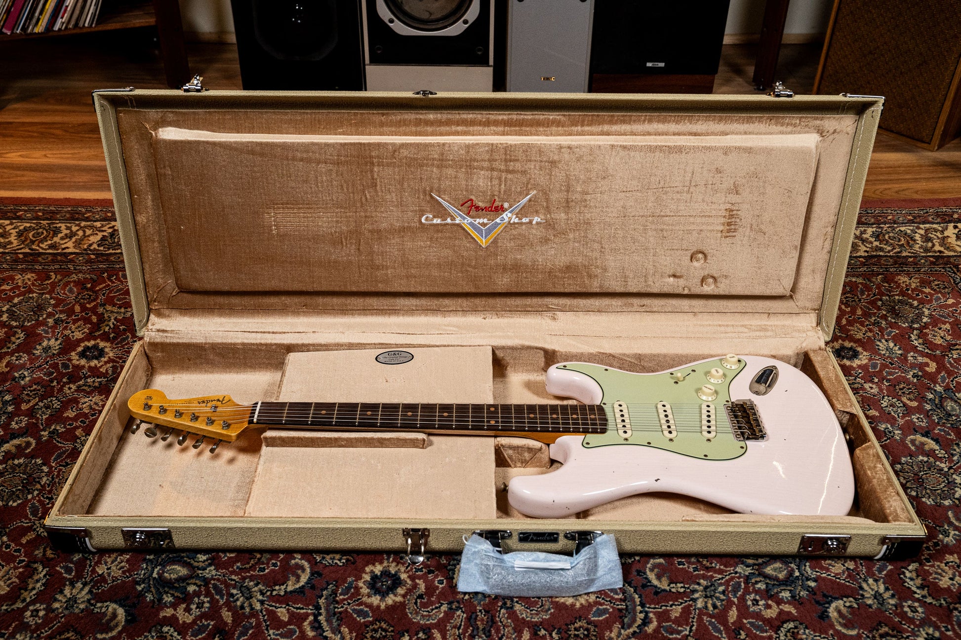 Fender Custom Shop '59 Stratocaster - Journeyman Relic - Super Faded Aged Shell Pink (#CS150402)
