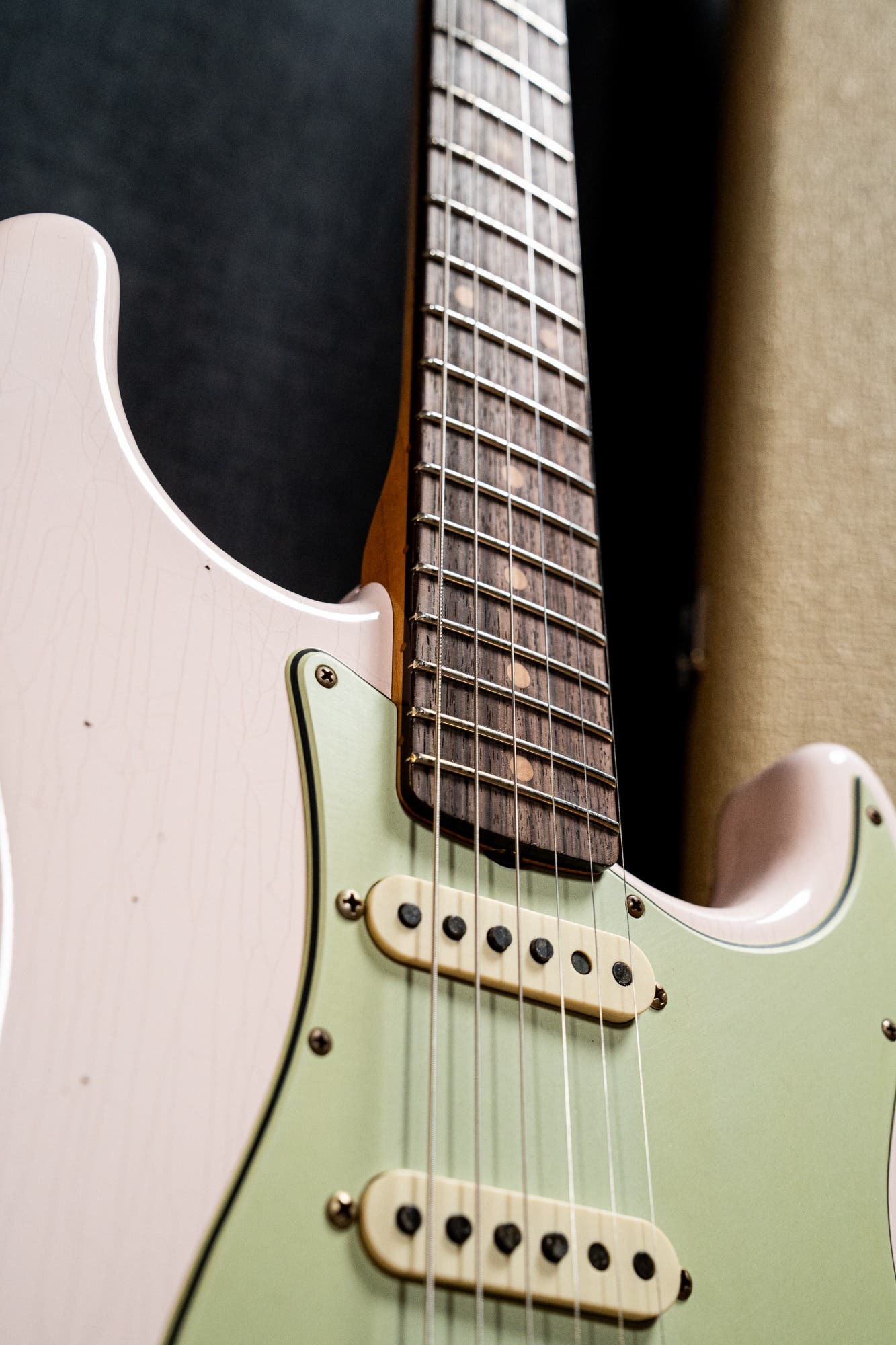 Fender Custom Shop '59 Stratocaster - Journeyman Relic - Super Faded Aged Shell Pink (#CS150402)