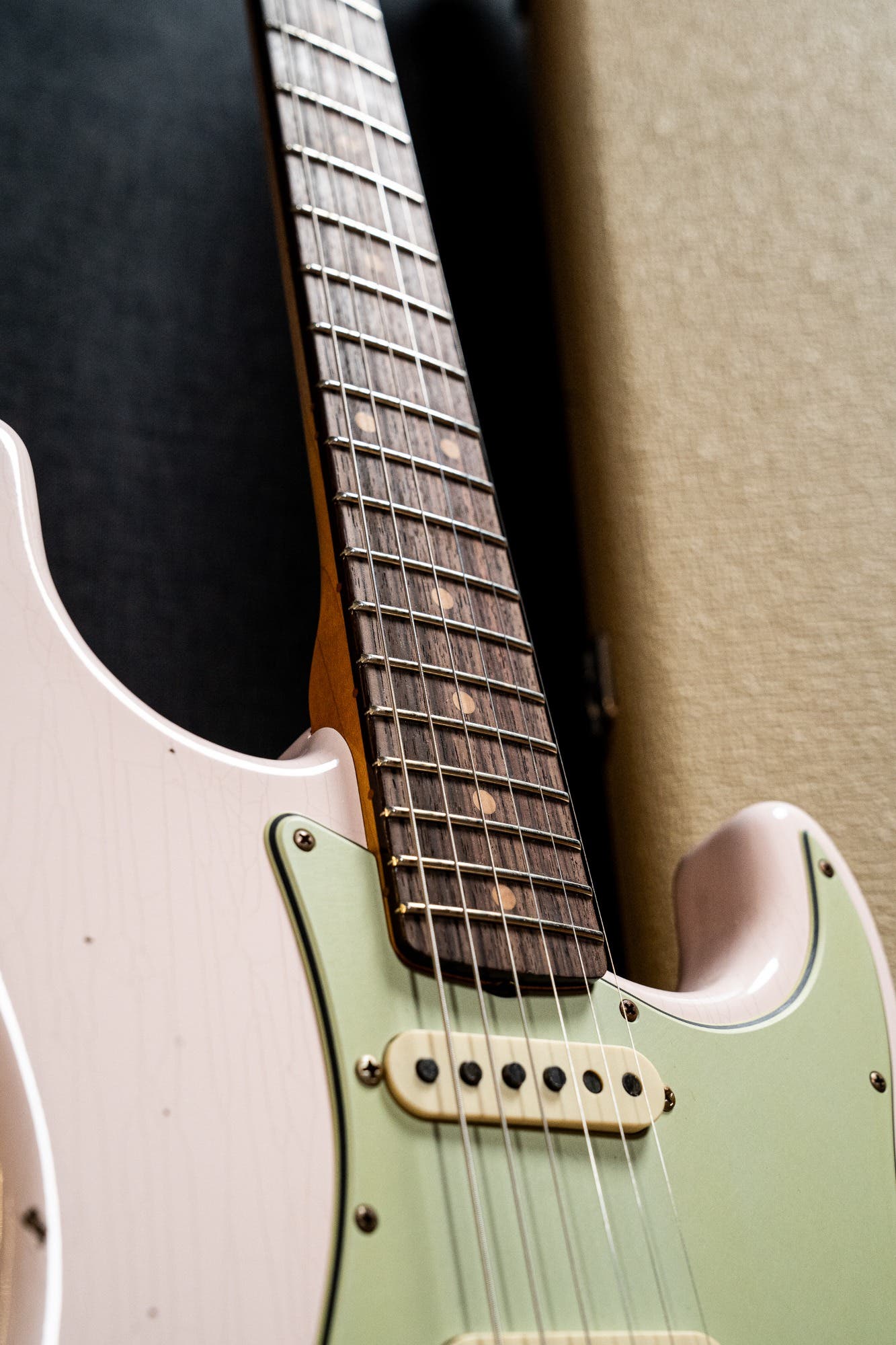 Fender Custom Shop '59 Stratocaster - Journeyman Relic - Super Faded Aged Shell Pink (#CS150402)