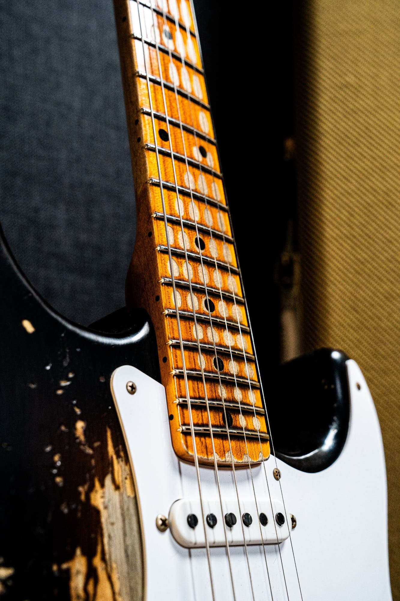 Fender Limited Edition 70th Anniversary 1954 Stratocaster  - Super Heavy Relic - Wide-Fade 2-Color Sunburst