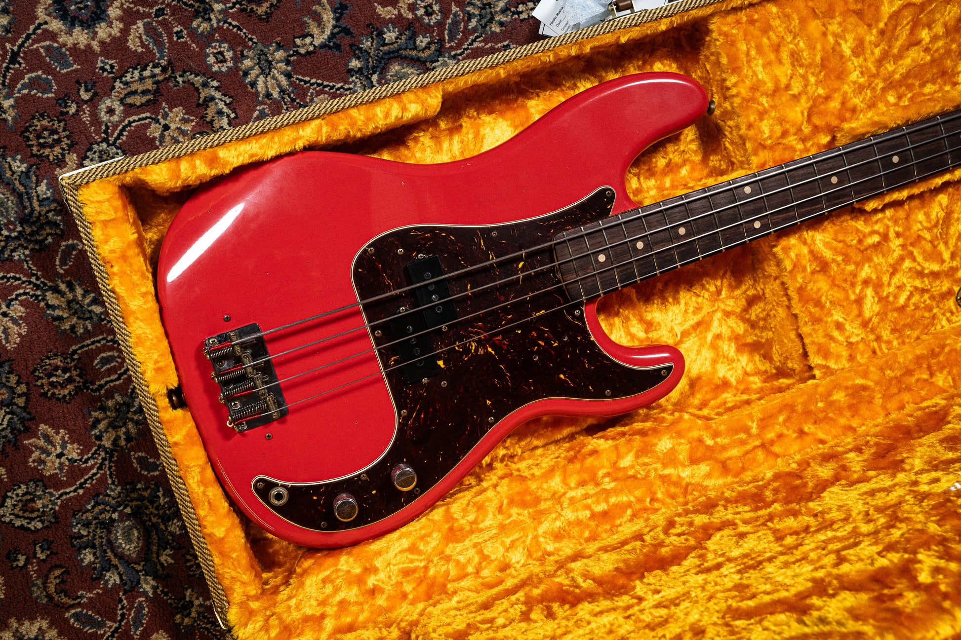 Fender Pino Palladino Signature Precision Bass - Fiesta Red over Desert Sand