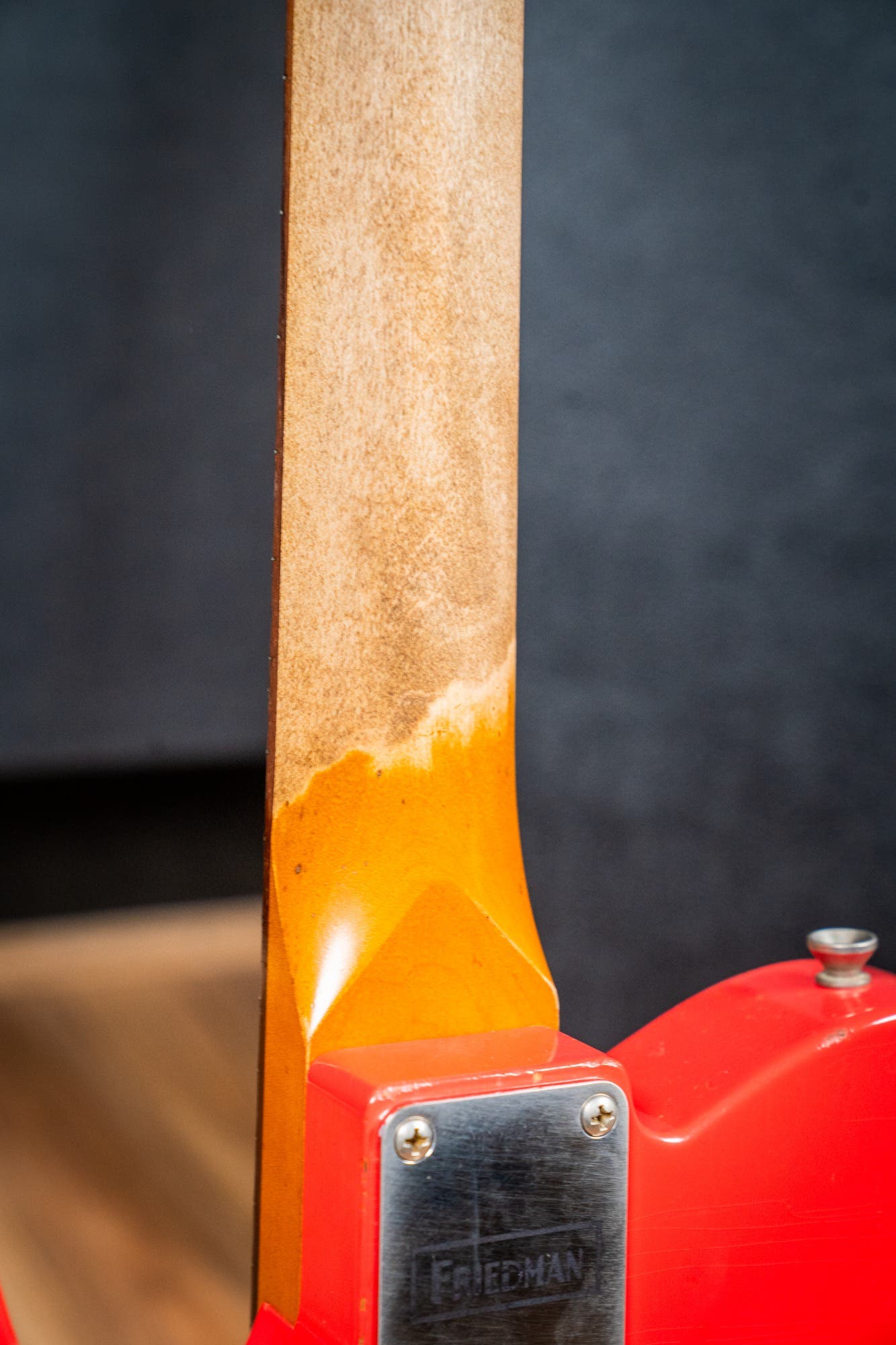 Friedman Vintage T - Rosewood FB - Nitro Fiesta Red Medium Aged (Classic 90 / HB Pickups)