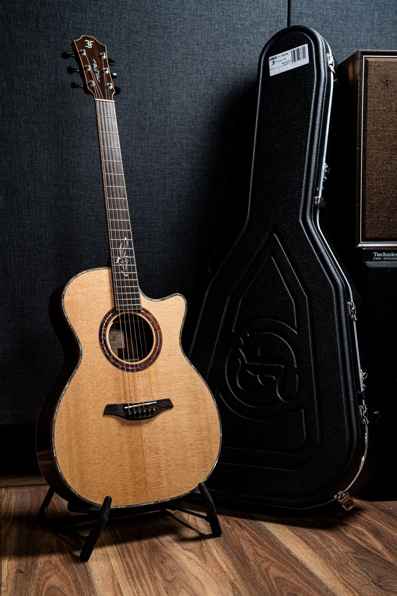 Furch Guitars RED SR Orchestral Cutaway Guitar w/LR Baggs Anthem + Case