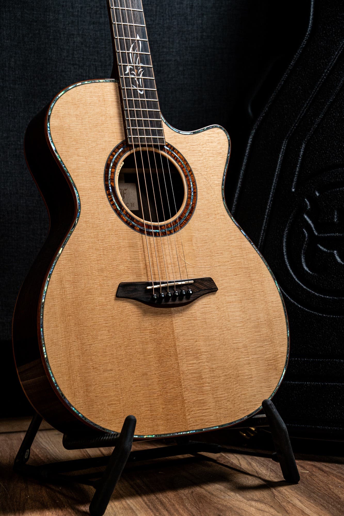 Furch Guitars RED SR Orchestral Cutaway Guitar w/LR Baggs Anthem + Case