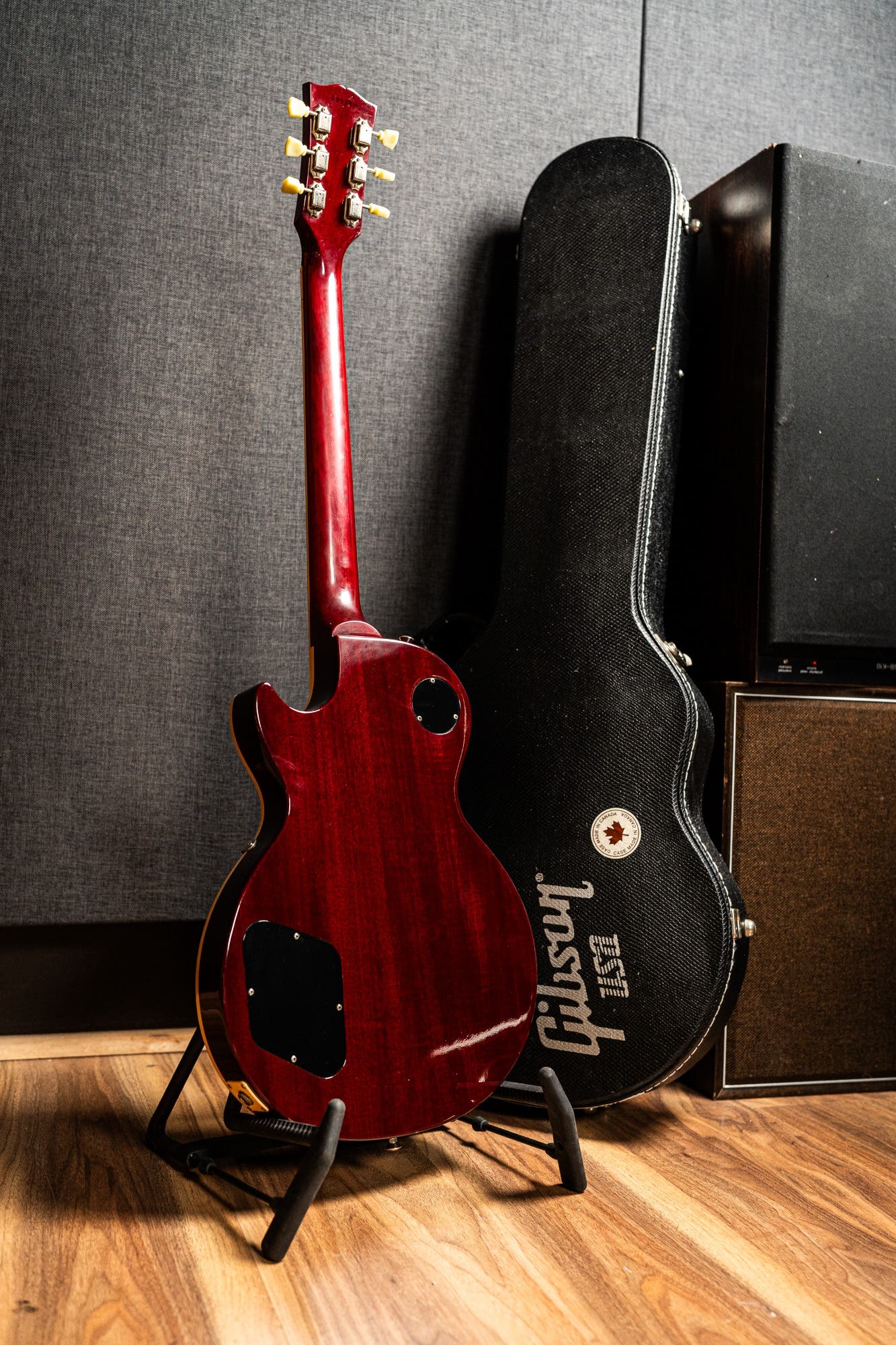 Gibson 2005 Les Paul Classic w/Case - Wine Red - Pre-Owned