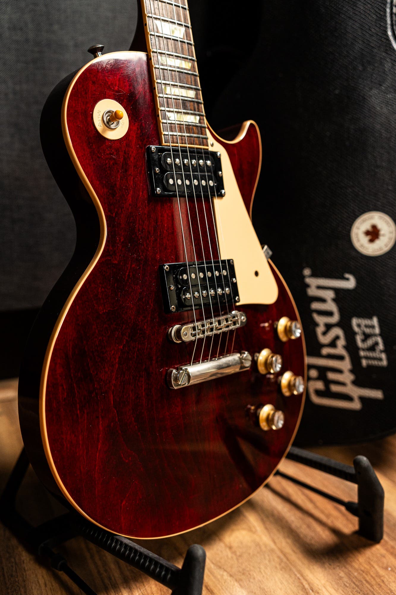 Gibson 2005 Les Paul Classic w/Case - Wine Red - Pre-Owned