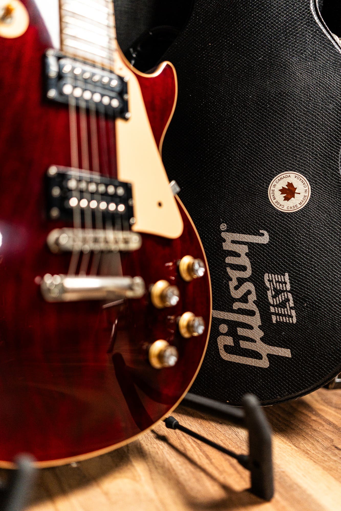 Gibson 2005 Les Paul Classic w/Case - Wine Red - Pre-Owned