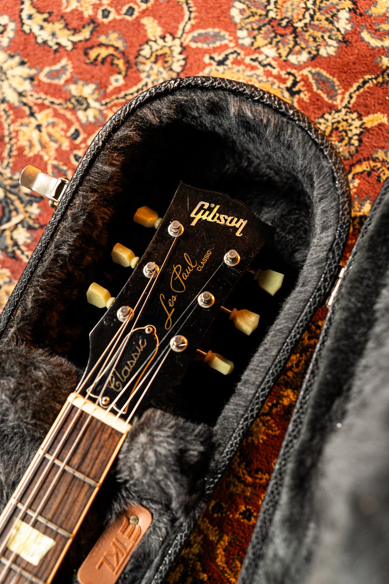 Gibson 2005 Les Paul Classic w/Case - Wine Red - Pre-Owned