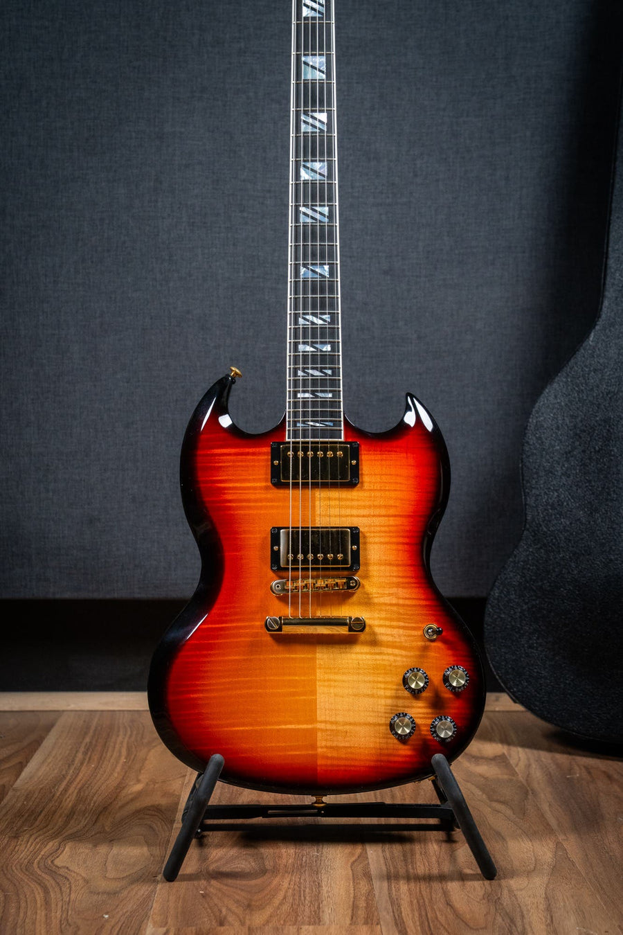 Gibson SG Supreme w/Case - Fireburst - Pre-Owned