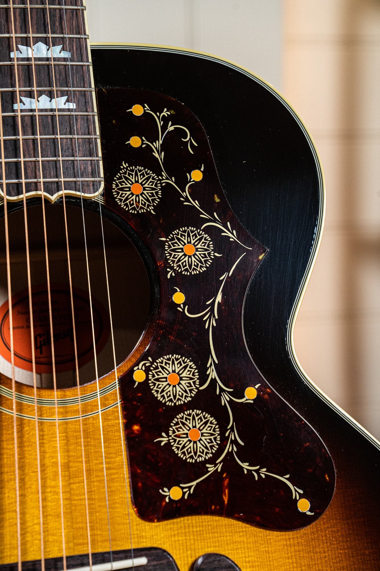 Gibson SJ-200 Original Acoustic Guitar w/Case - Vintage Sunburst