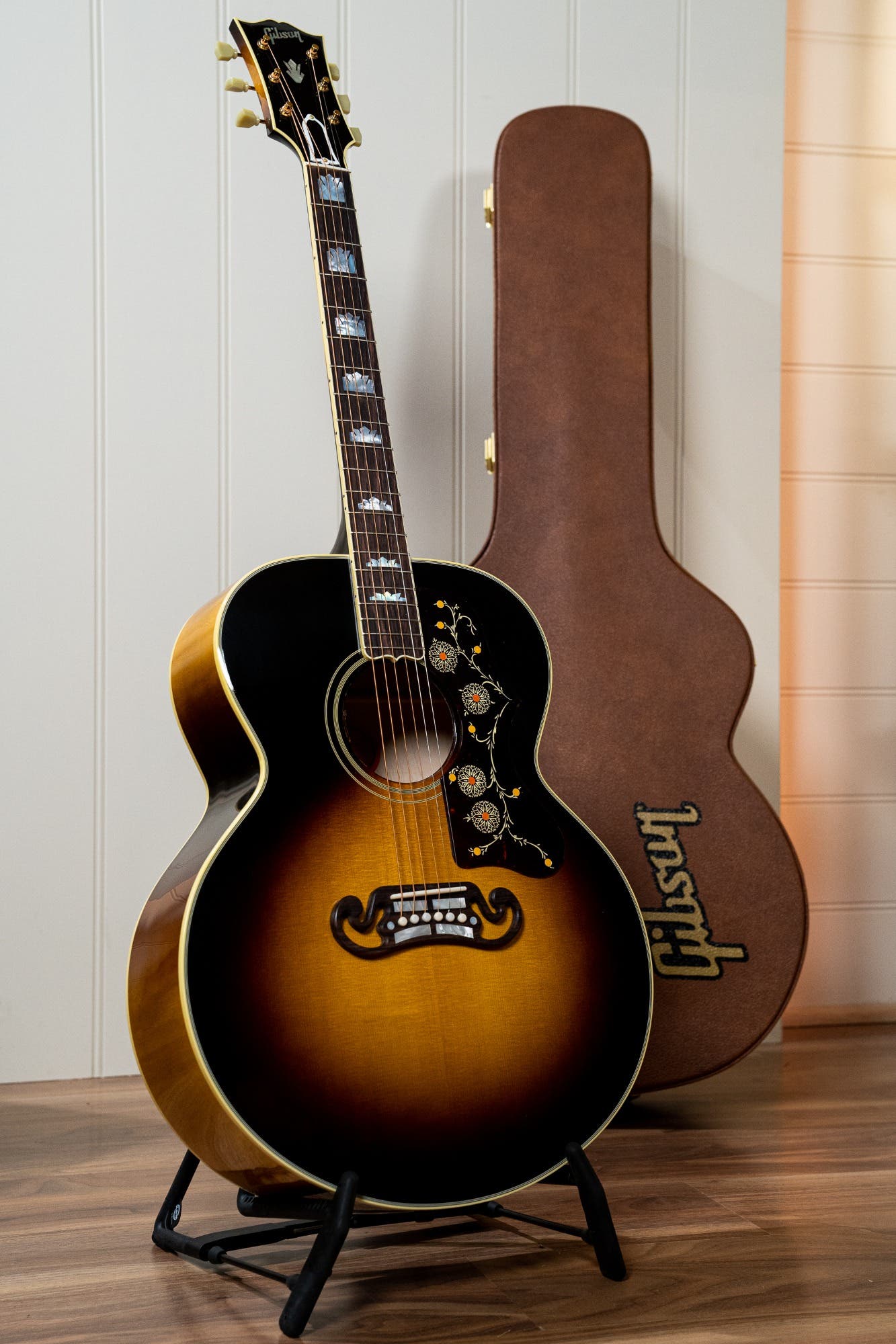 Gibson SJ-200 Original Acoustic Guitar w/Case - Vintage Sunburst