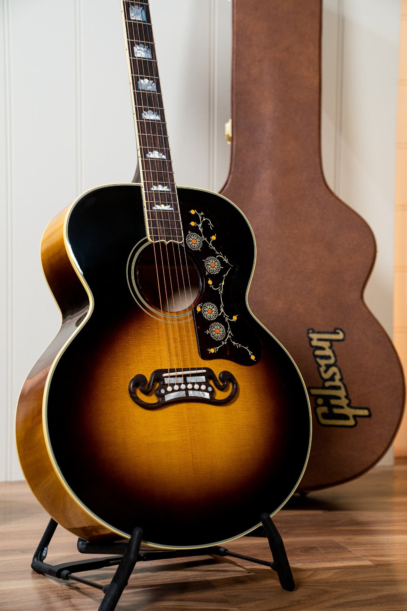 Gibson SJ-200 Original Acoustic Guitar w/Case - Vintage Sunburst