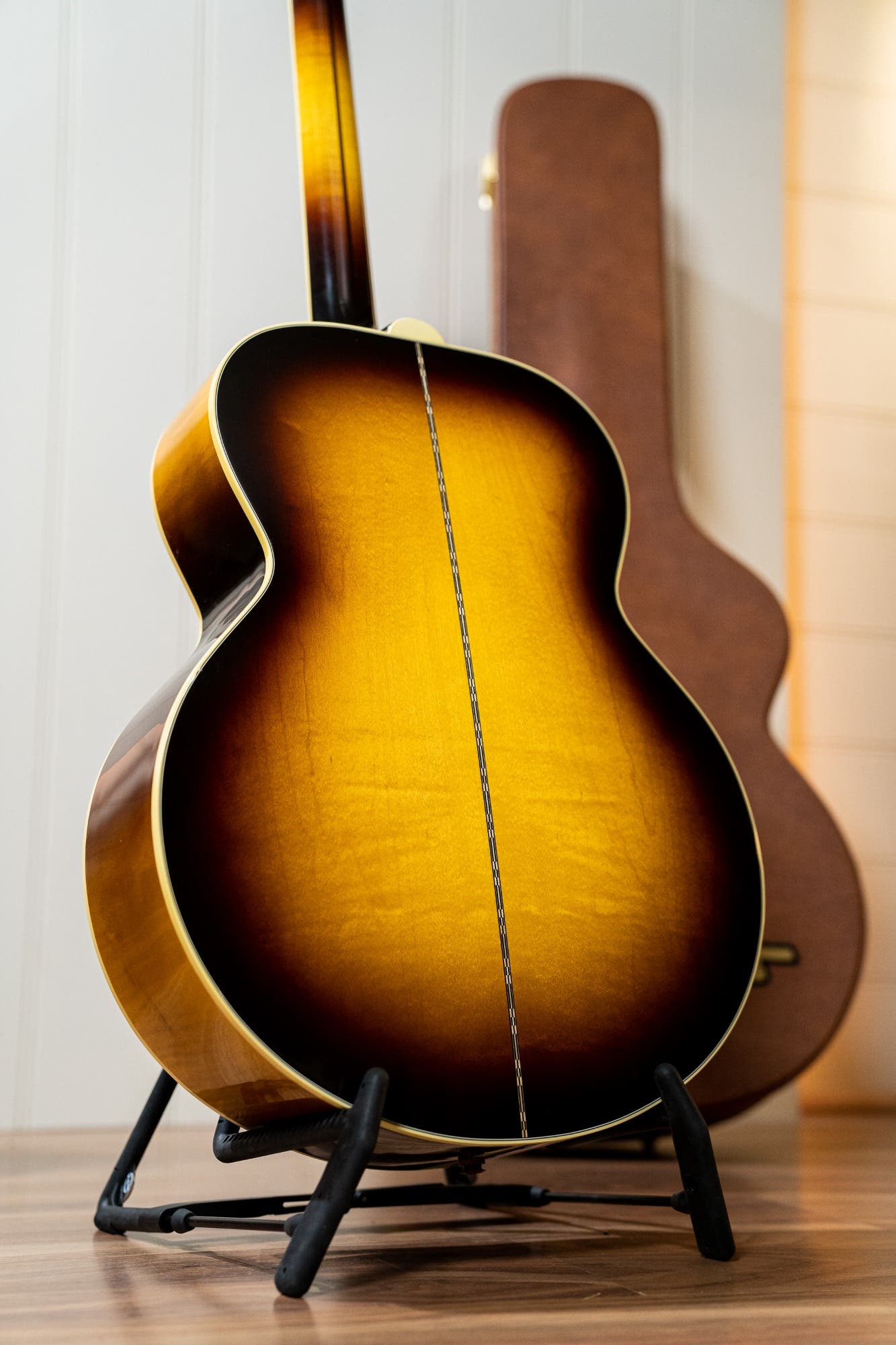 Gibson SJ-200 Original Acoustic Guitar w/Case - Vintage Sunburst