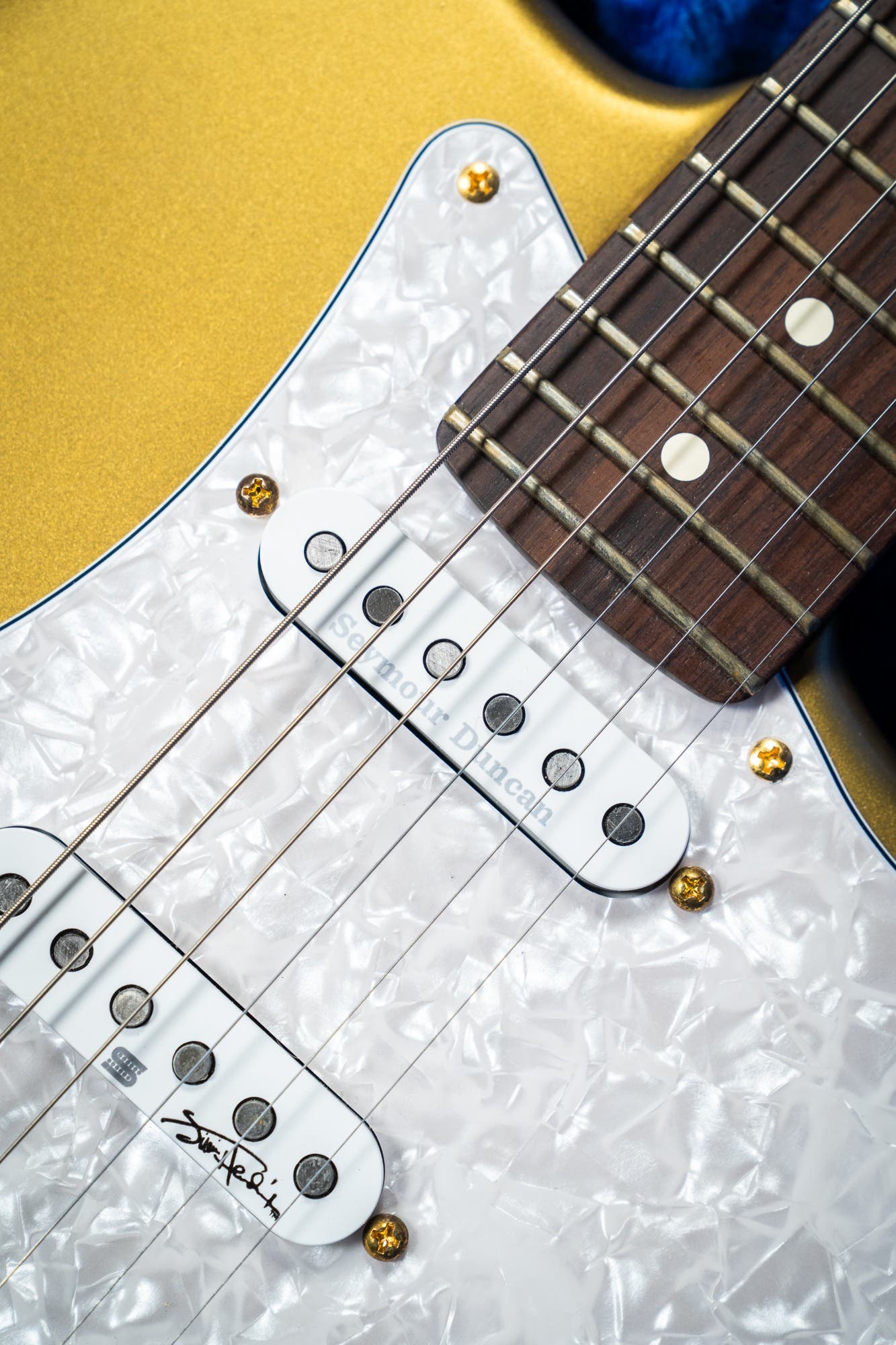 Partscaster - Lincoln Brewster Strat Body / Full RW Neck / Vegatrem / Gilmour & Hendrix Pickups w/DLX Case - Aztec Gold - Pre-Owned