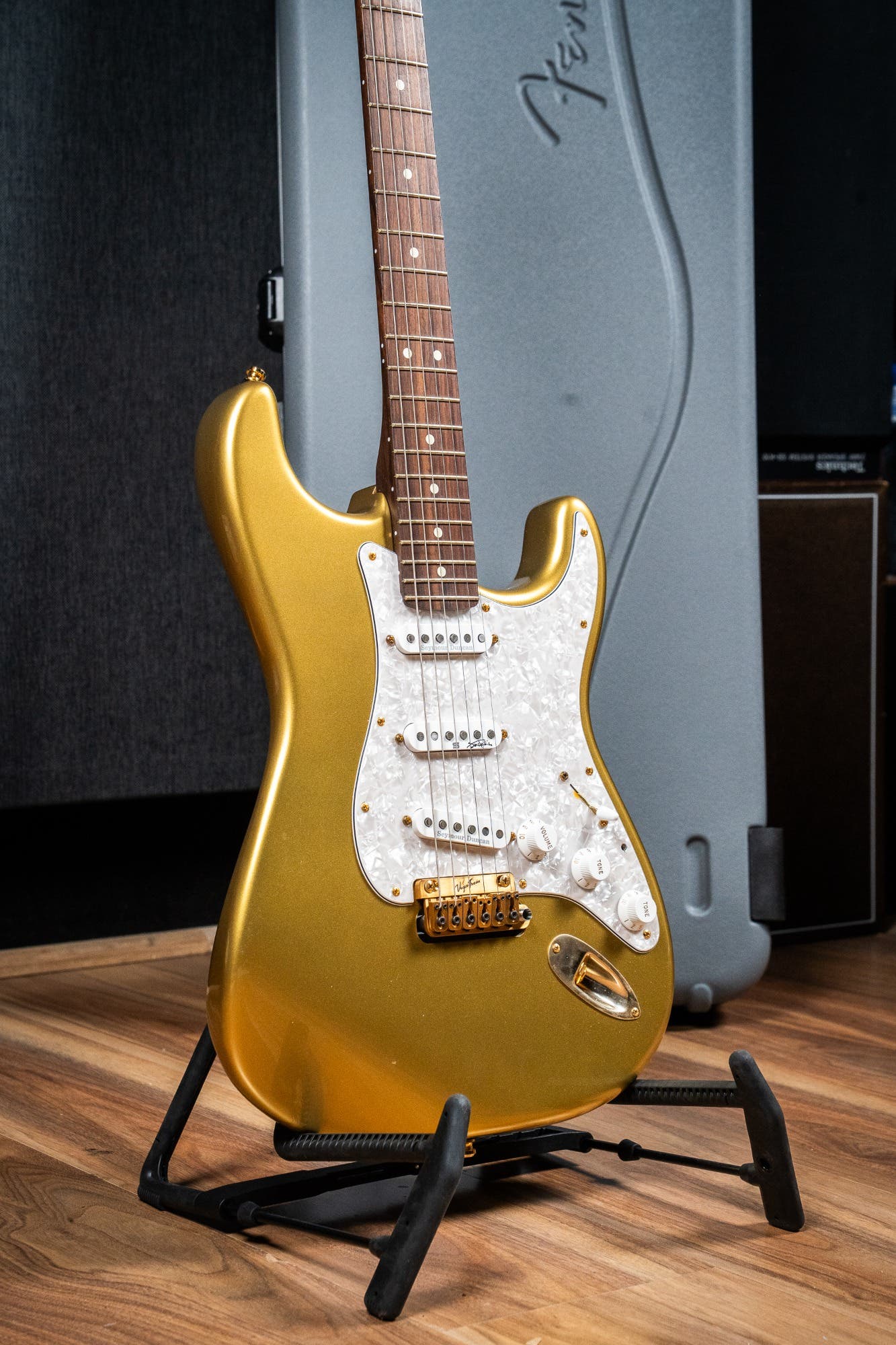 Partscaster - Lincoln Brewster Strat Body / Full RW Neck / Vegatrem / Gilmour & Hendrix Pickups w/DLX Case - Aztec Gold - Pre-Owned