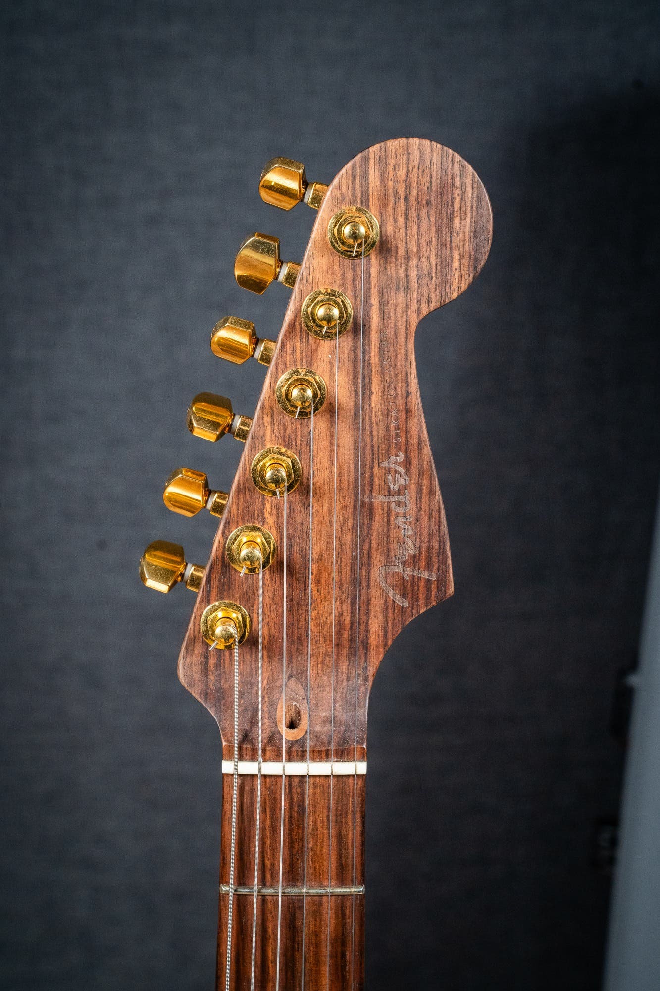 Partscaster - Lincoln Brewster Strat Body / Full RW Neck / Vegatrem / Gilmour & Hendrix Pickups w/DLX Case - Aztec Gold - Pre-Owned