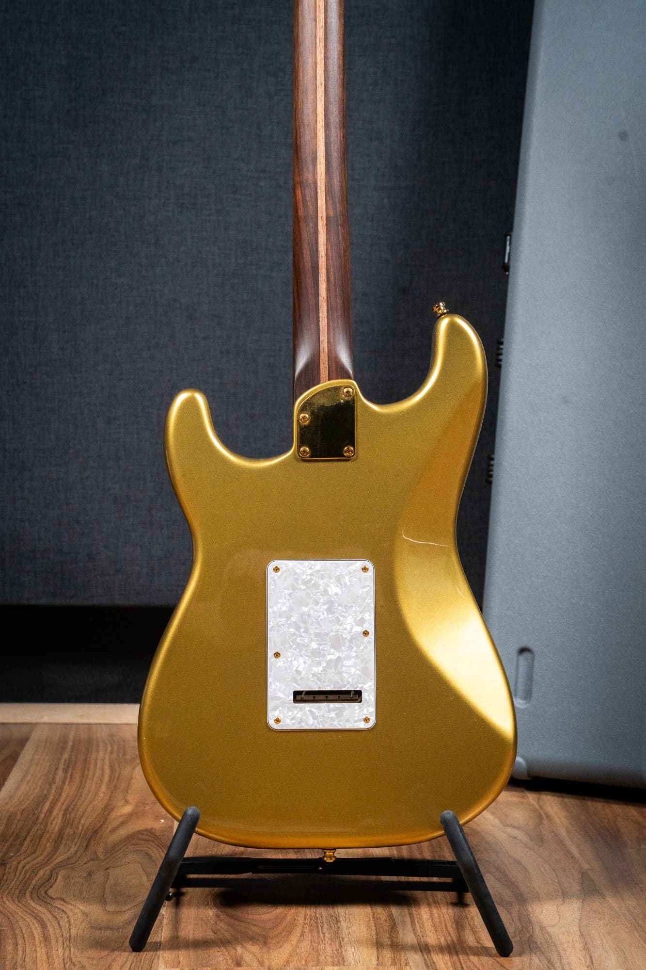 Partscaster - Lincoln Brewster Strat Body / Full RW Neck / Vegatrem / Gilmour & Hendrix Pickups w/DLX Case - Aztec Gold - Pre-Owned