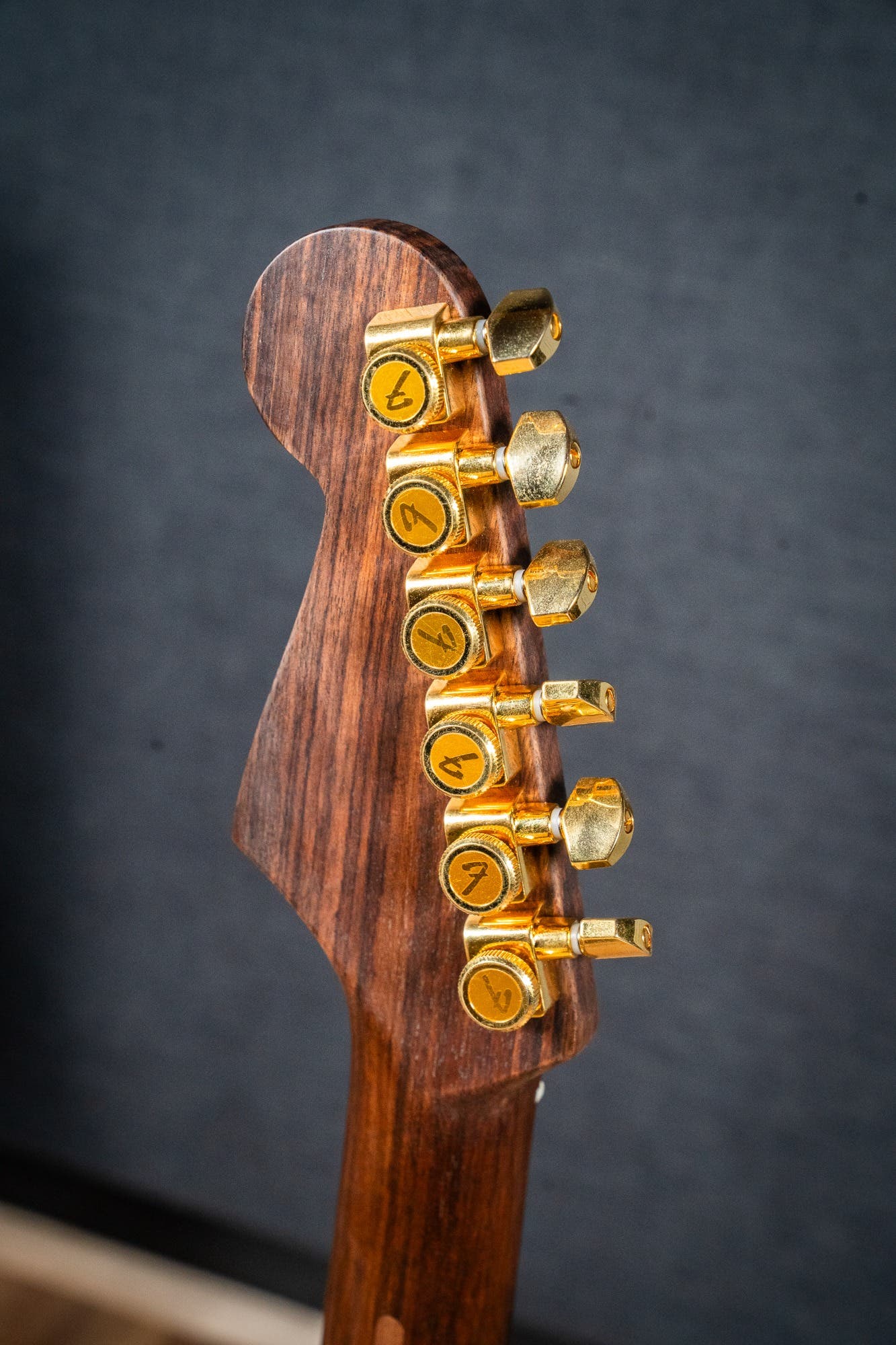 Partscaster - Lincoln Brewster Strat Body / Full RW Neck / Vegatrem / Gilmour & Hendrix Pickups w/DLX Case - Aztec Gold - Pre-Owned