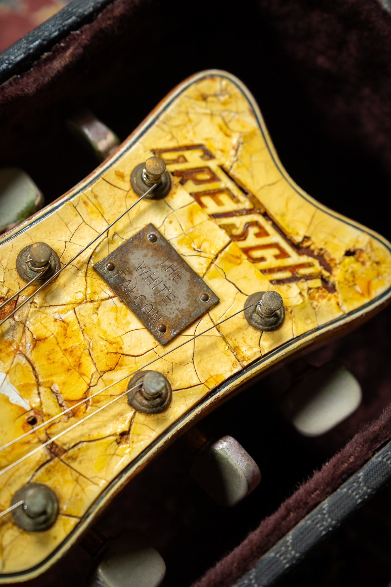 Gretsch 1972 White Falcon G6136 w/Case - Pre-Owned (Vintage)