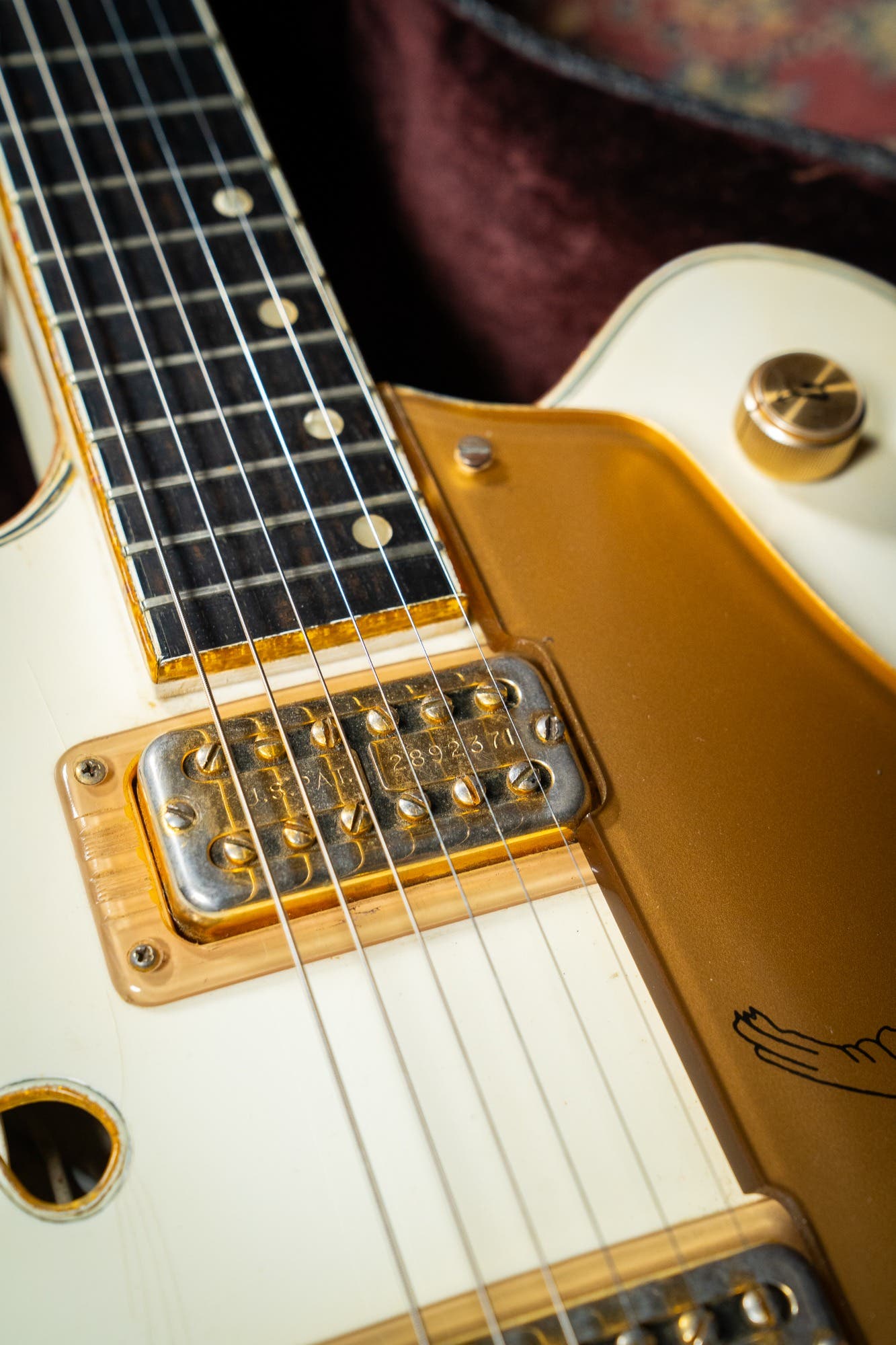 Gretsch 1972 White Falcon G6136 w/Case - Pre-Owned (Vintage)