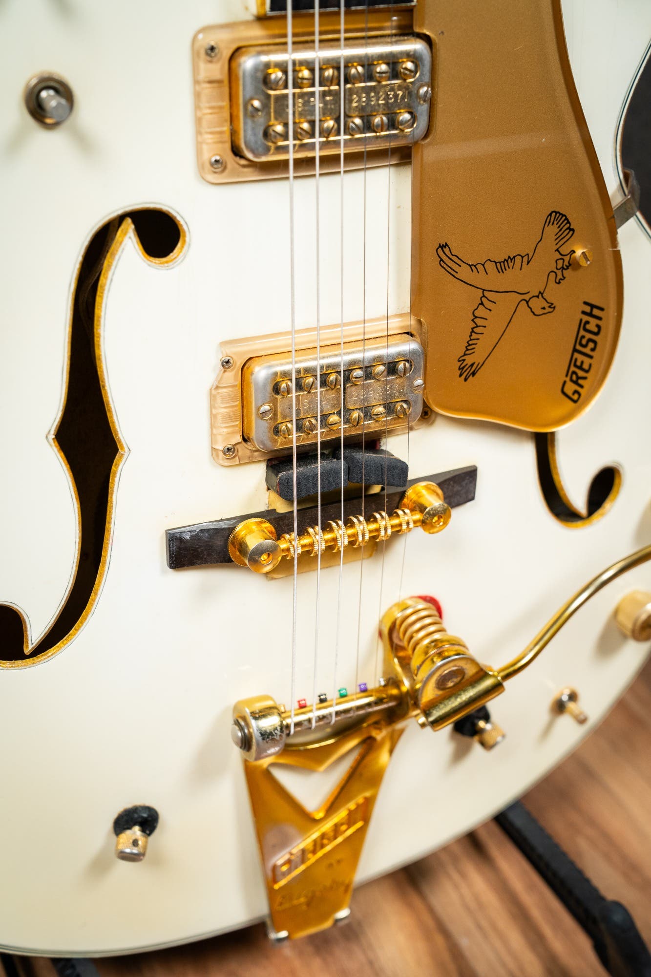 Gretsch 1972 White Falcon G6136 w/Case - Pre-Owned (Vintage)