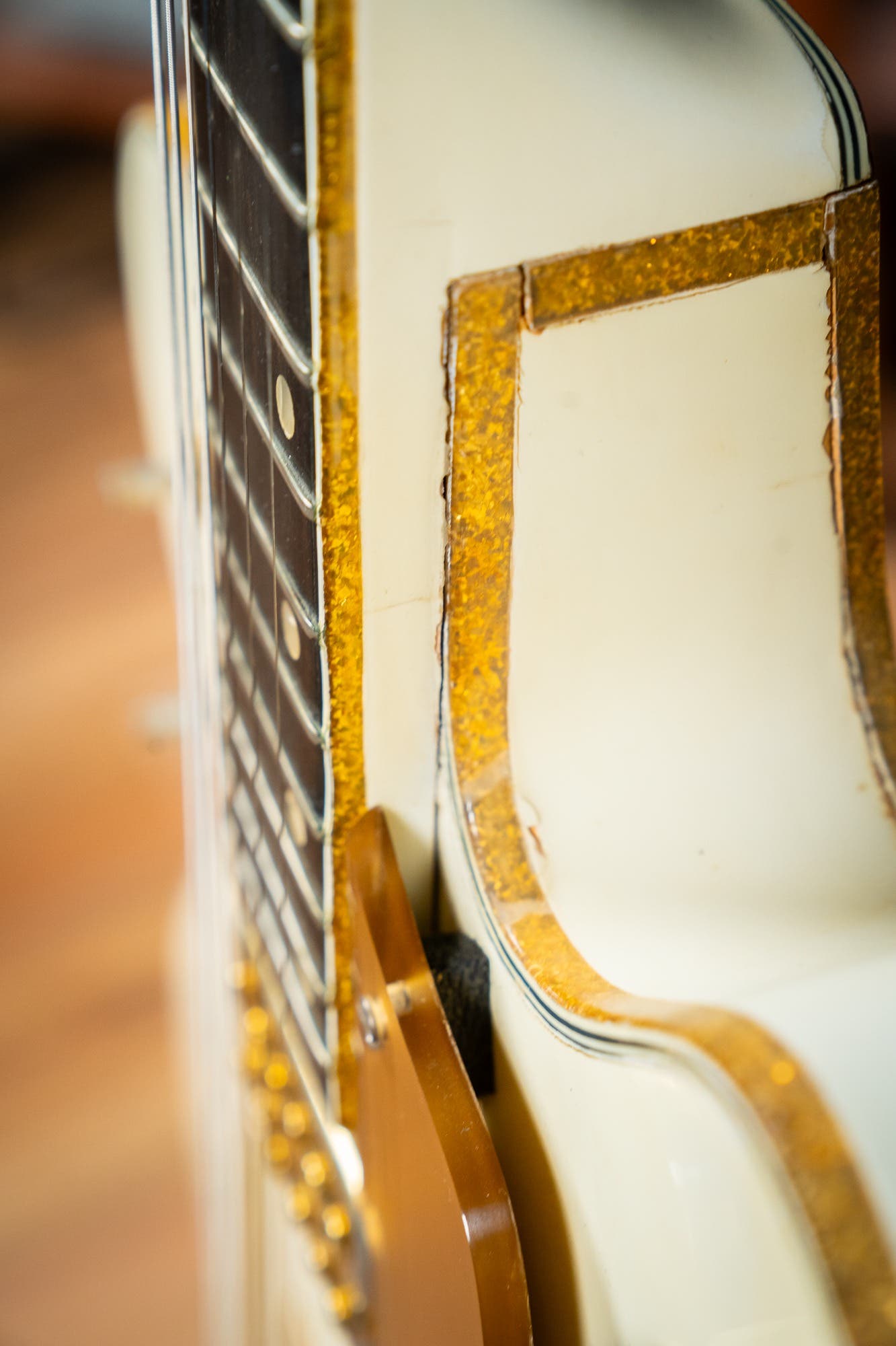 Gretsch 1972 White Falcon G6136 w/Case - Pre-Owned (Vintage)