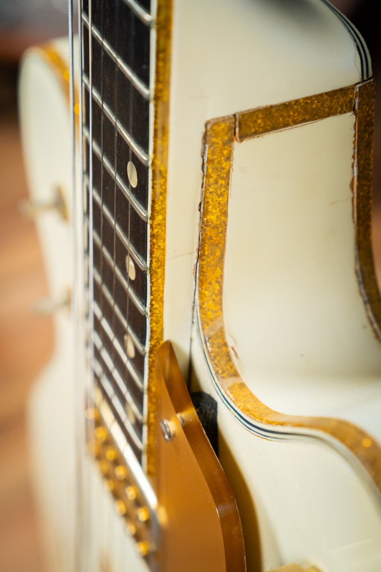 Gretsch 1972 White Falcon G6136 w/Case - Pre-Owned (Vintage)