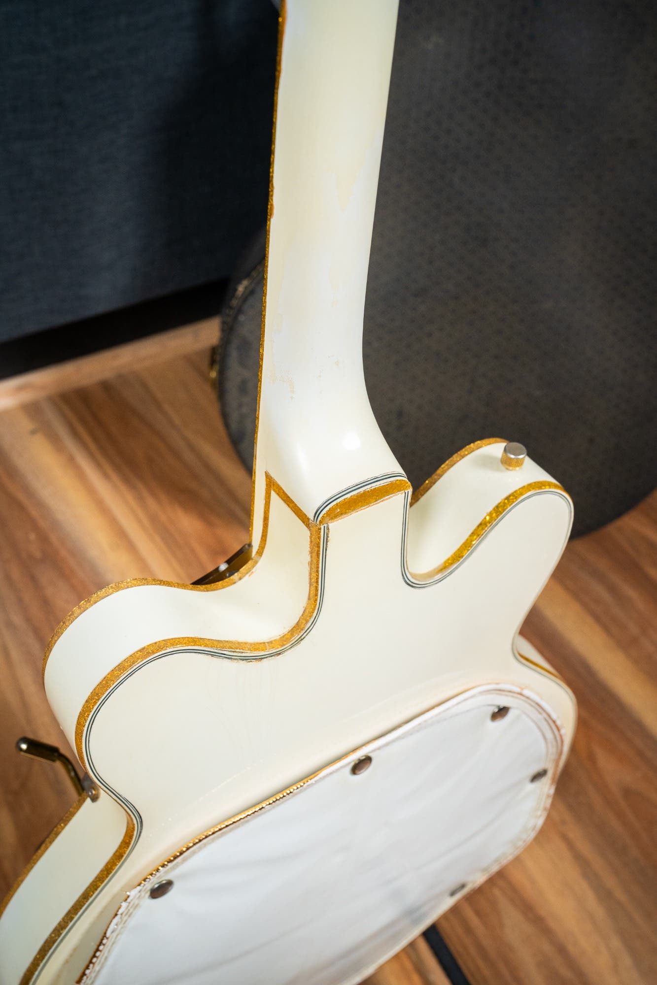 Gretsch 1972 White Falcon G6136 w/Case - Pre-Owned (Vintage)