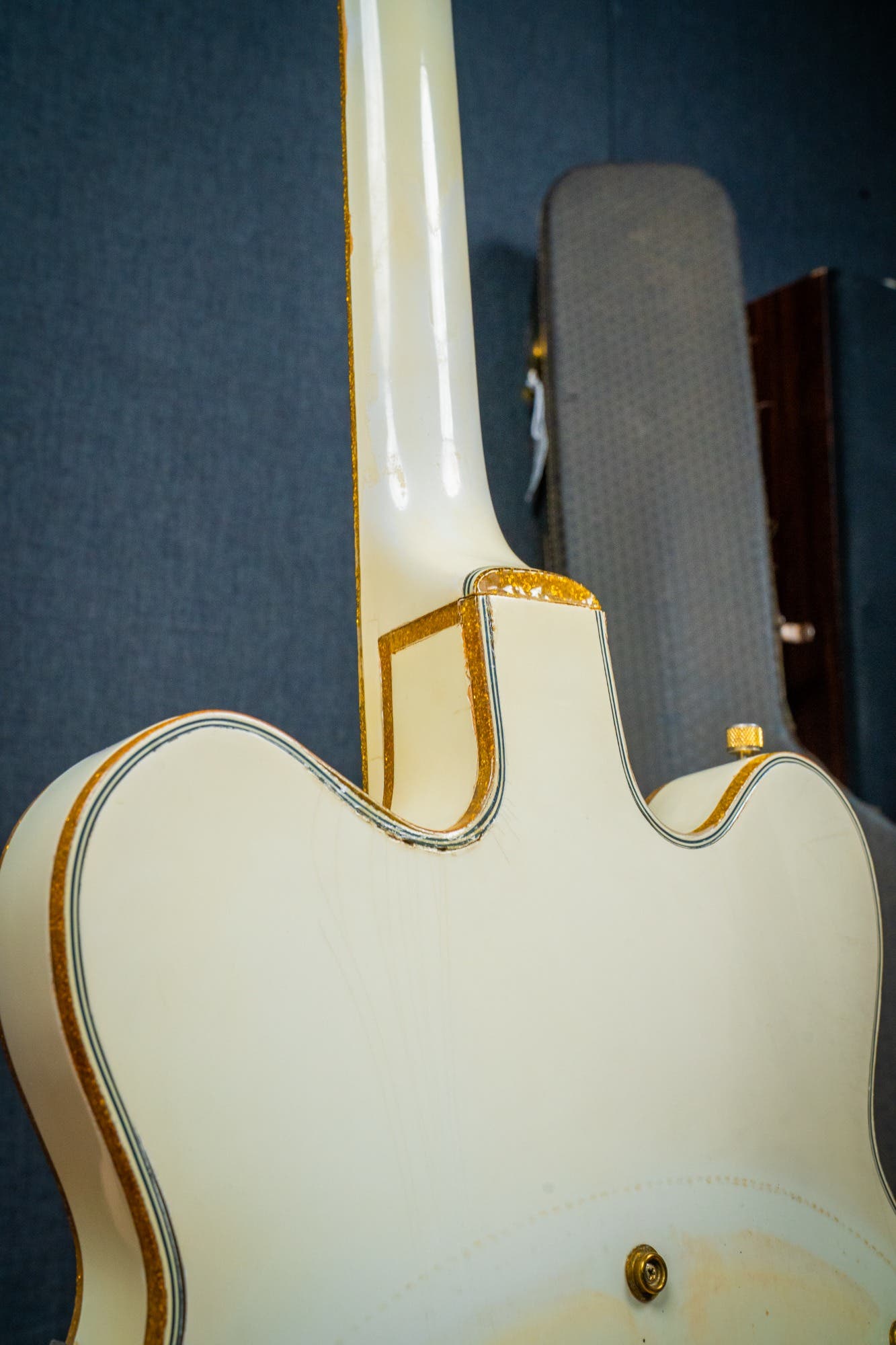 Gretsch 1972 White Falcon G6136 w/Case - Pre-Owned (Vintage)