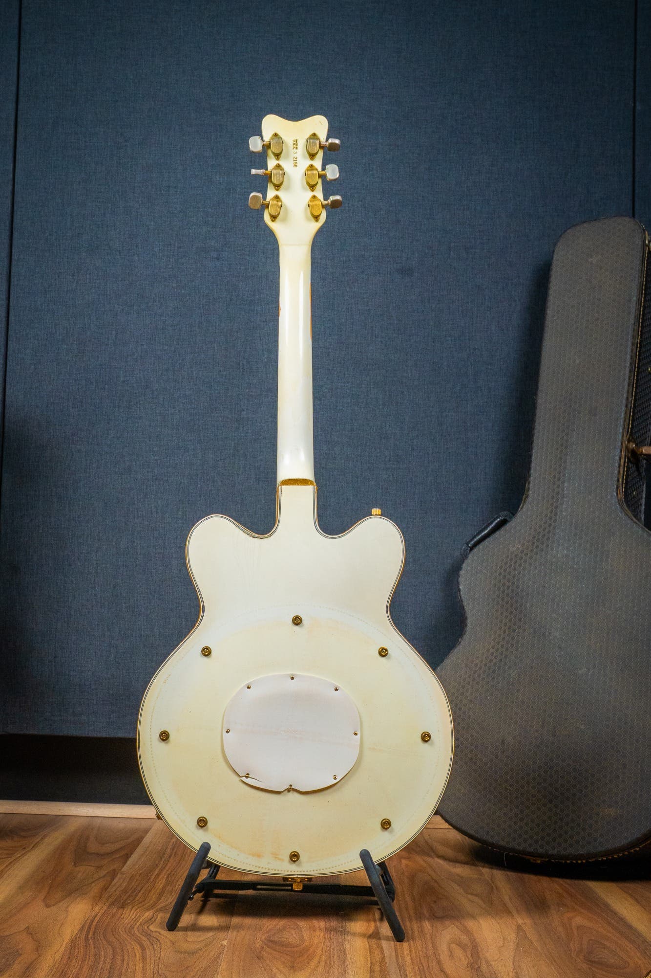 Gretsch 1972 White Falcon G6136 w/Case - Pre-Owned (Vintage)