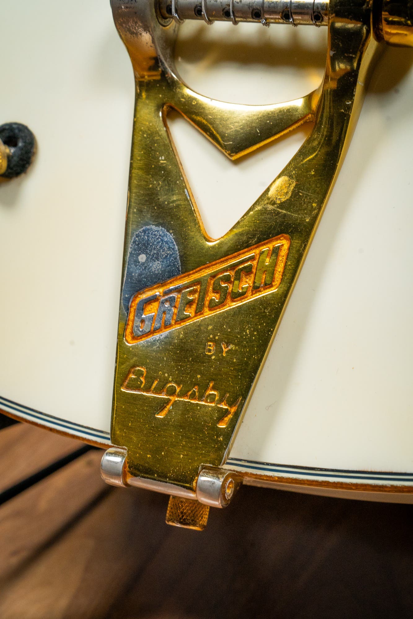 Gretsch 1972 White Falcon G6136 w/Case - Pre-Owned (Vintage)