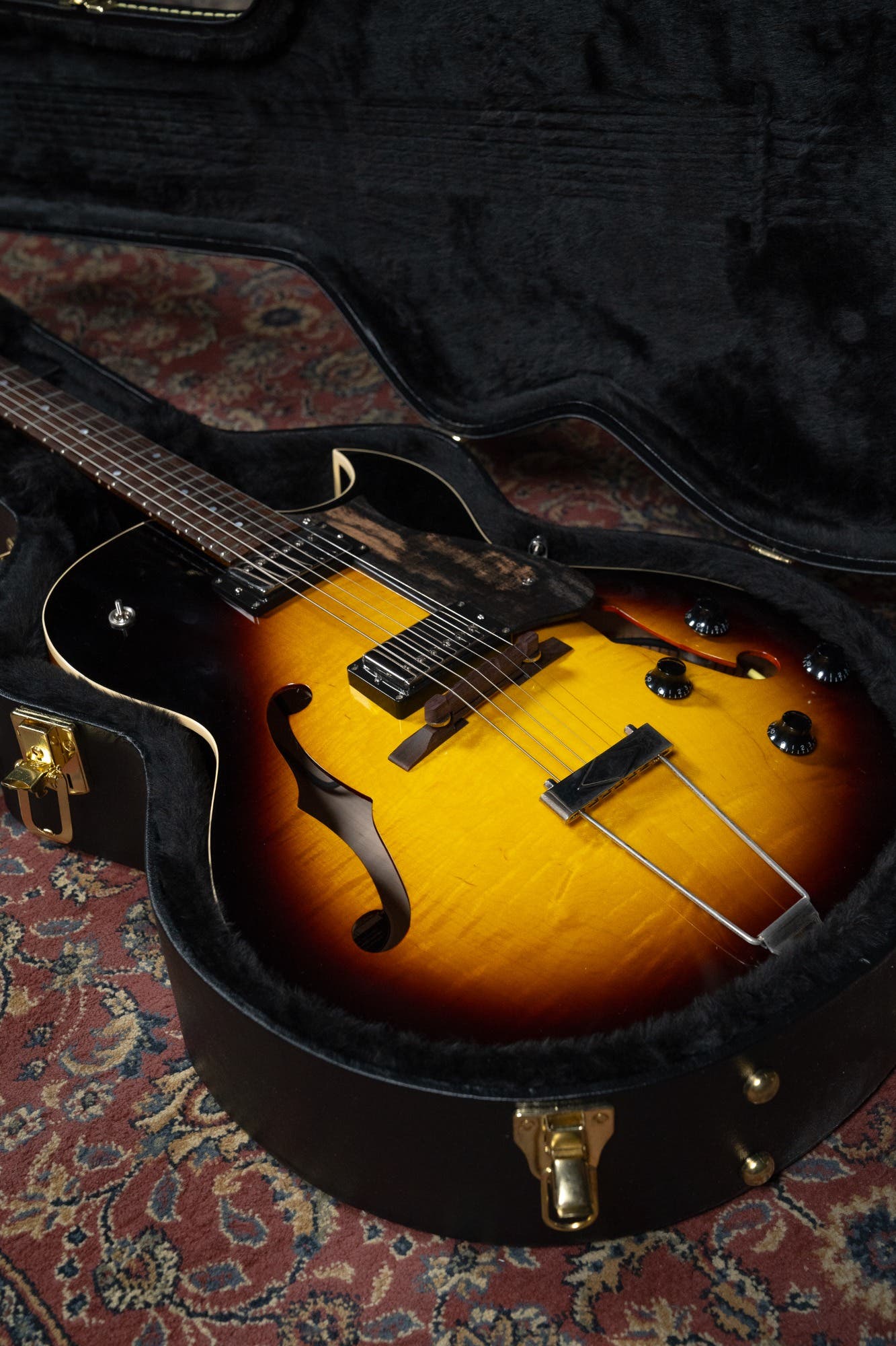 Heritage Guitars H-575 Hollow-body Electric Guitar w/Case - Original Sunburst - One Only