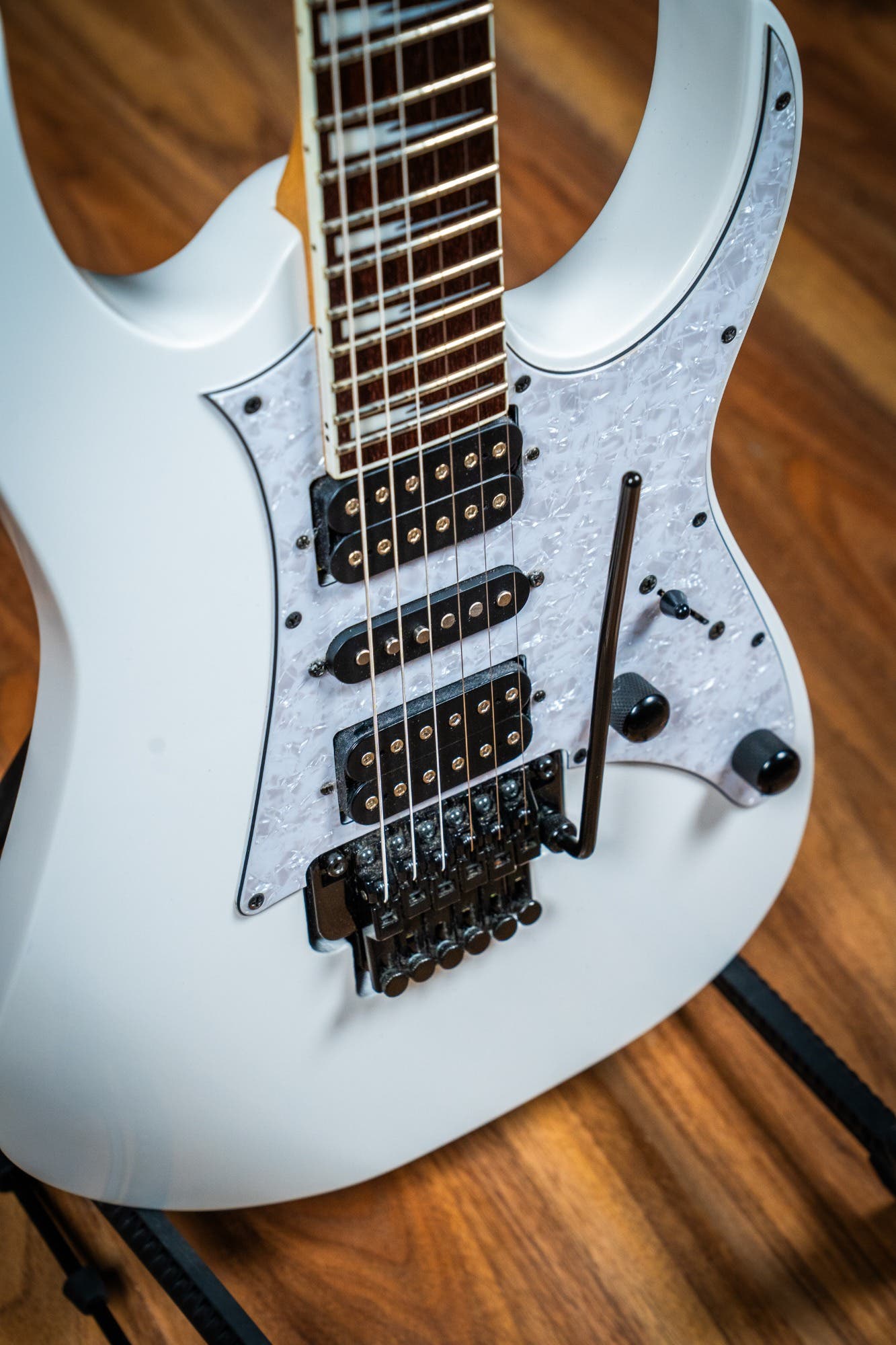 Ibanez RG350DXZ - White - Pre-Owned