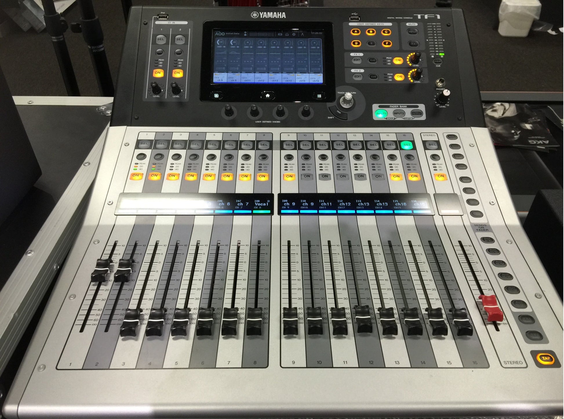 Yamaha TF1 16CH Digital Mixer